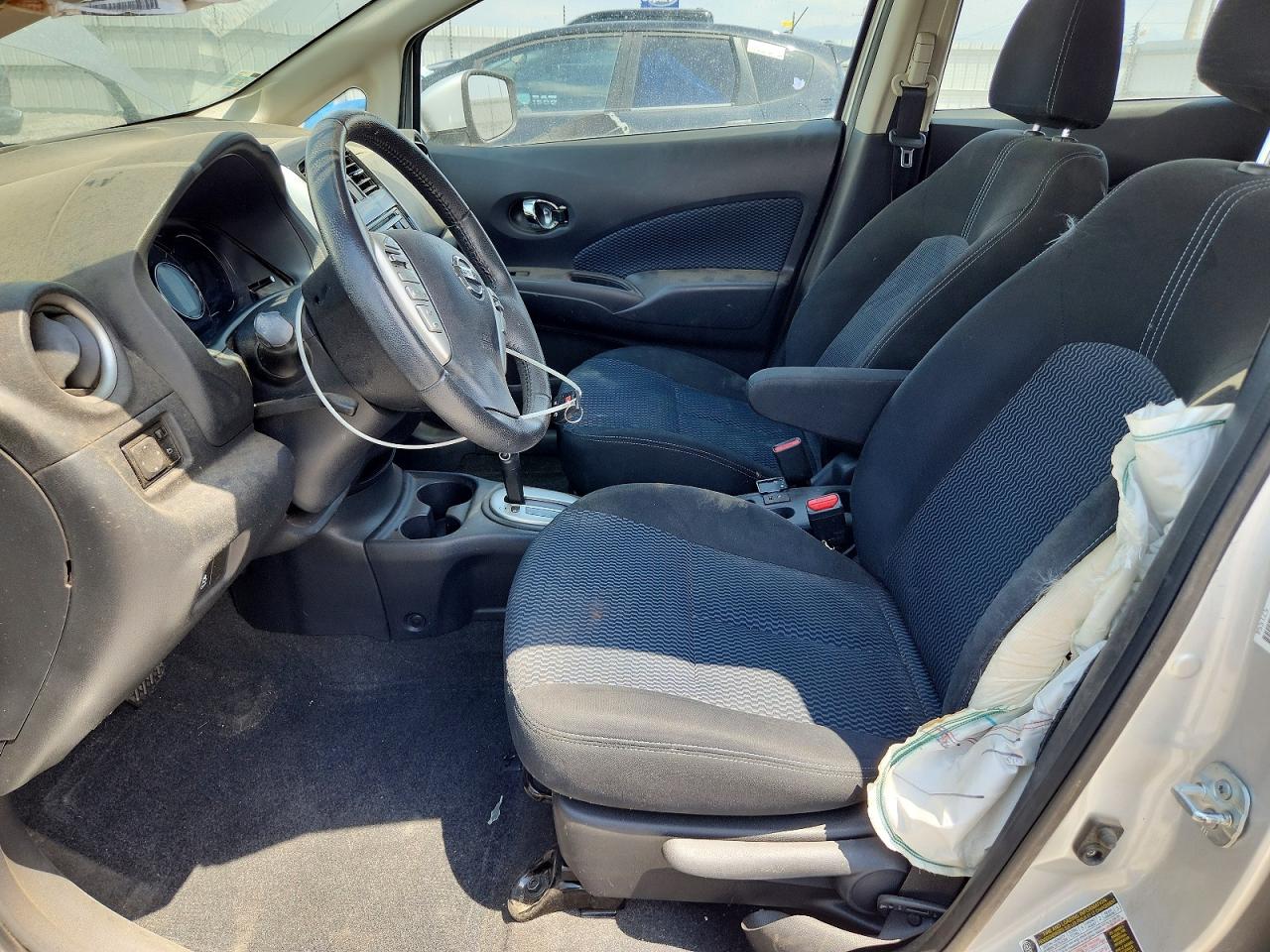 2015 Nissan Versa Note S Silver vin: 3N1CE2CP2FL402152