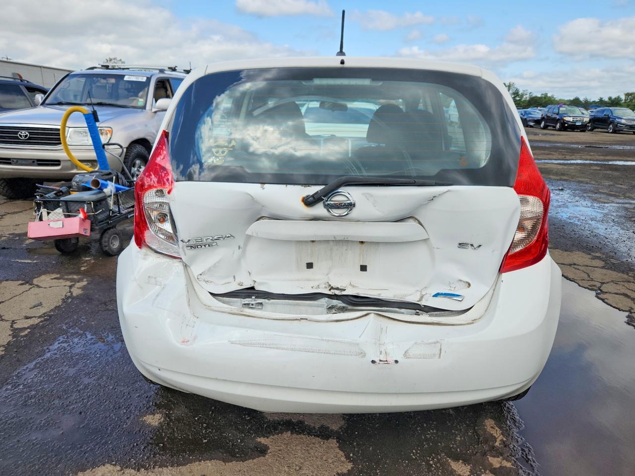 2015 Nissan Versa Note Sv White vin: 3N1CE2CP2FL425981