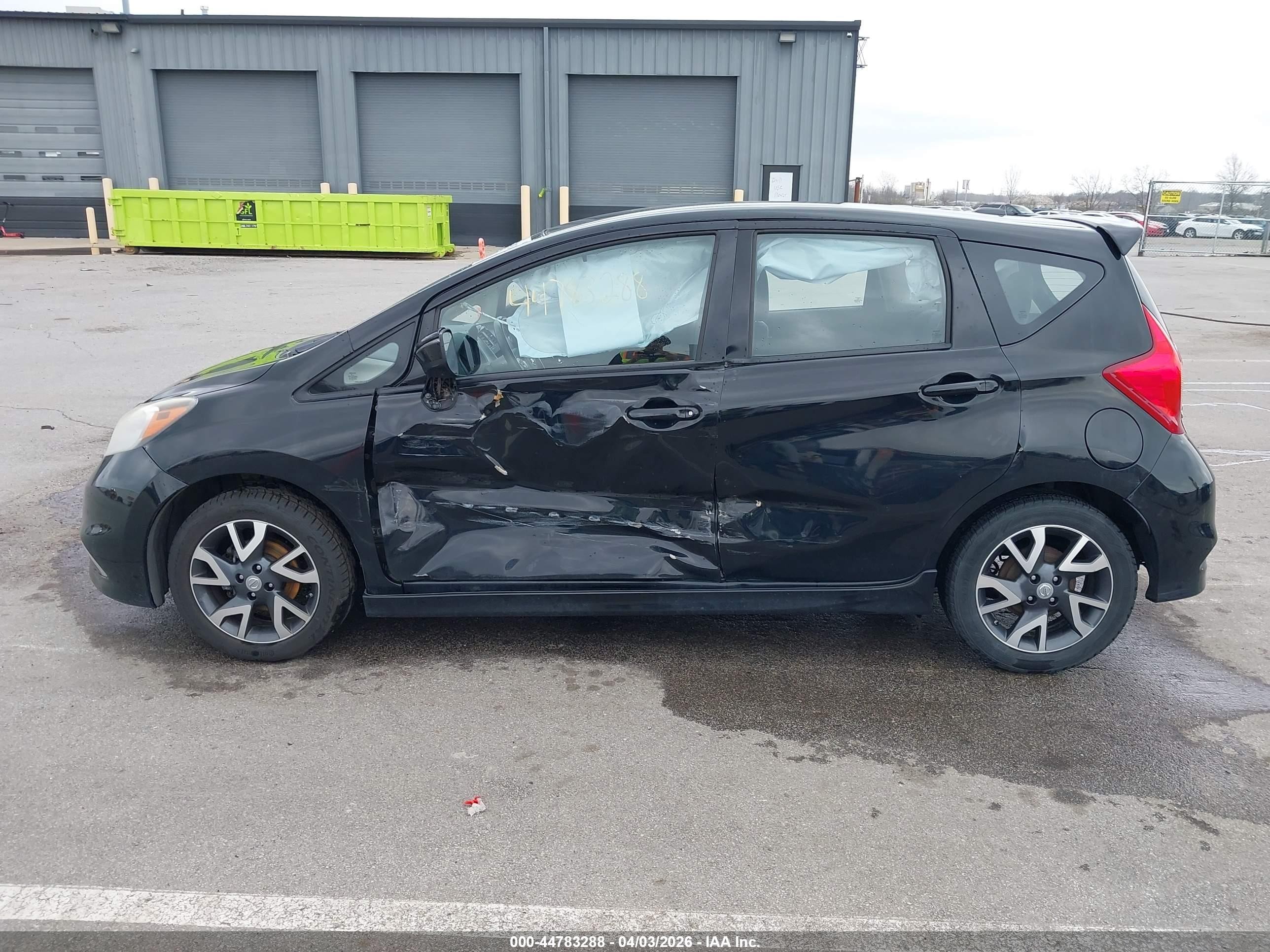 2015 Nissan Versa Note Sr Black vin: 3N1CE2CP2FL428220