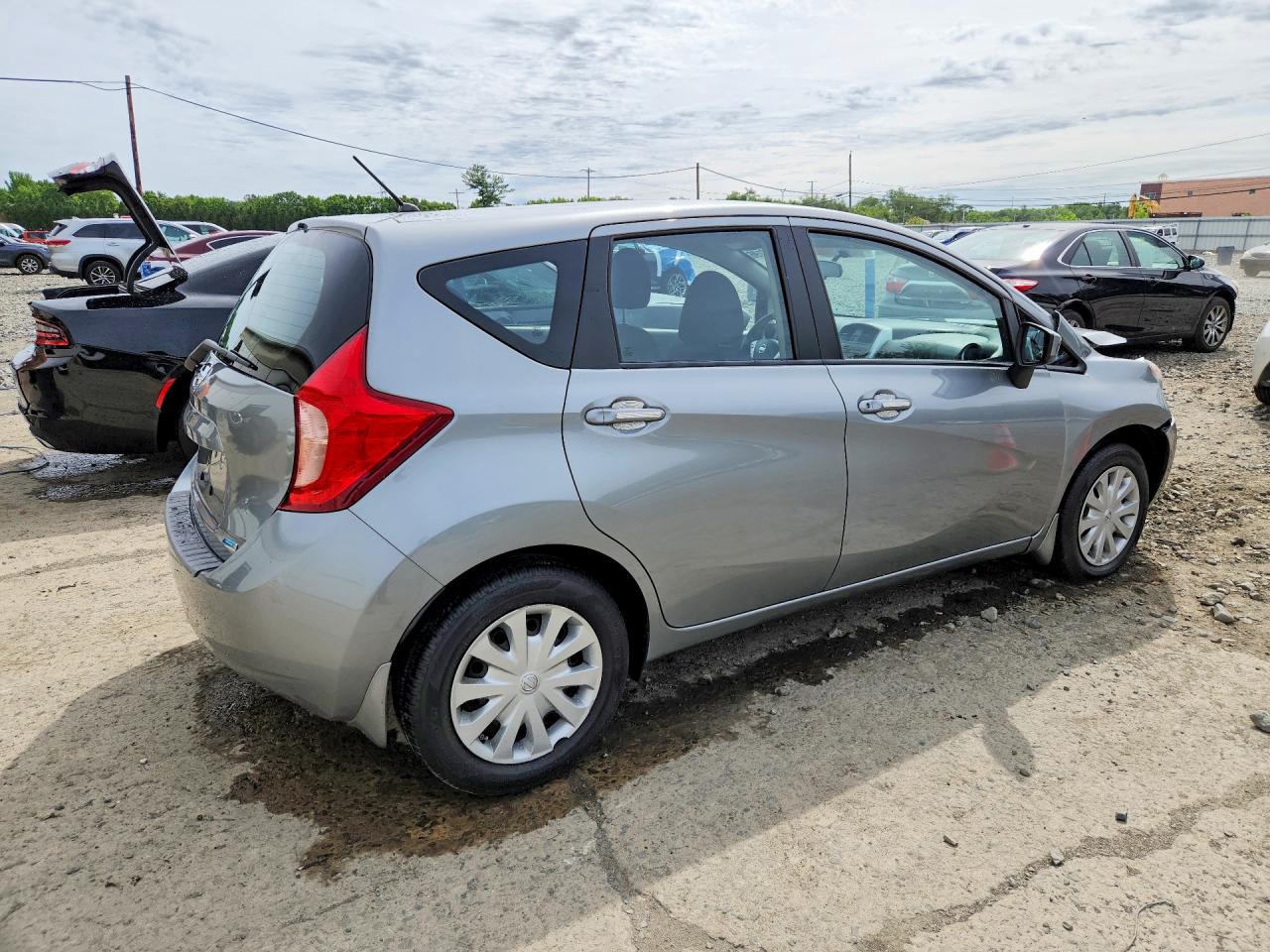 2015 Nissan Versa Note S Plus Silver vin: 3N1CE2CP2FL446667