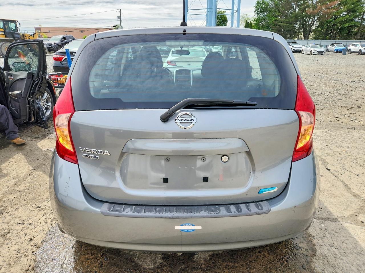 2015 Nissan Versa Note S Plus Silver vin: 3N1CE2CP2FL446667