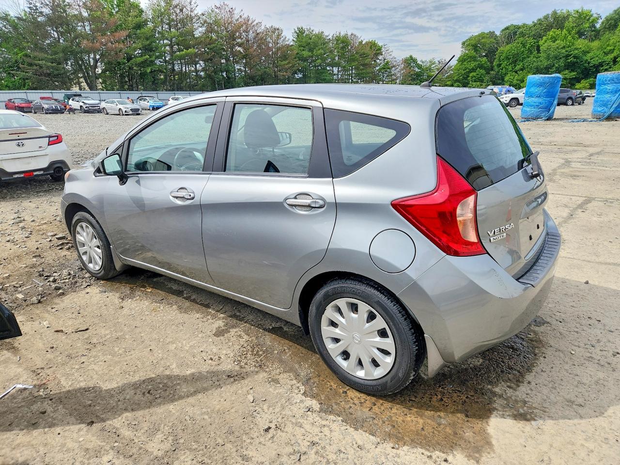 2015 Nissan Versa Note S Plus Silver vin: 3N1CE2CP2FL446667