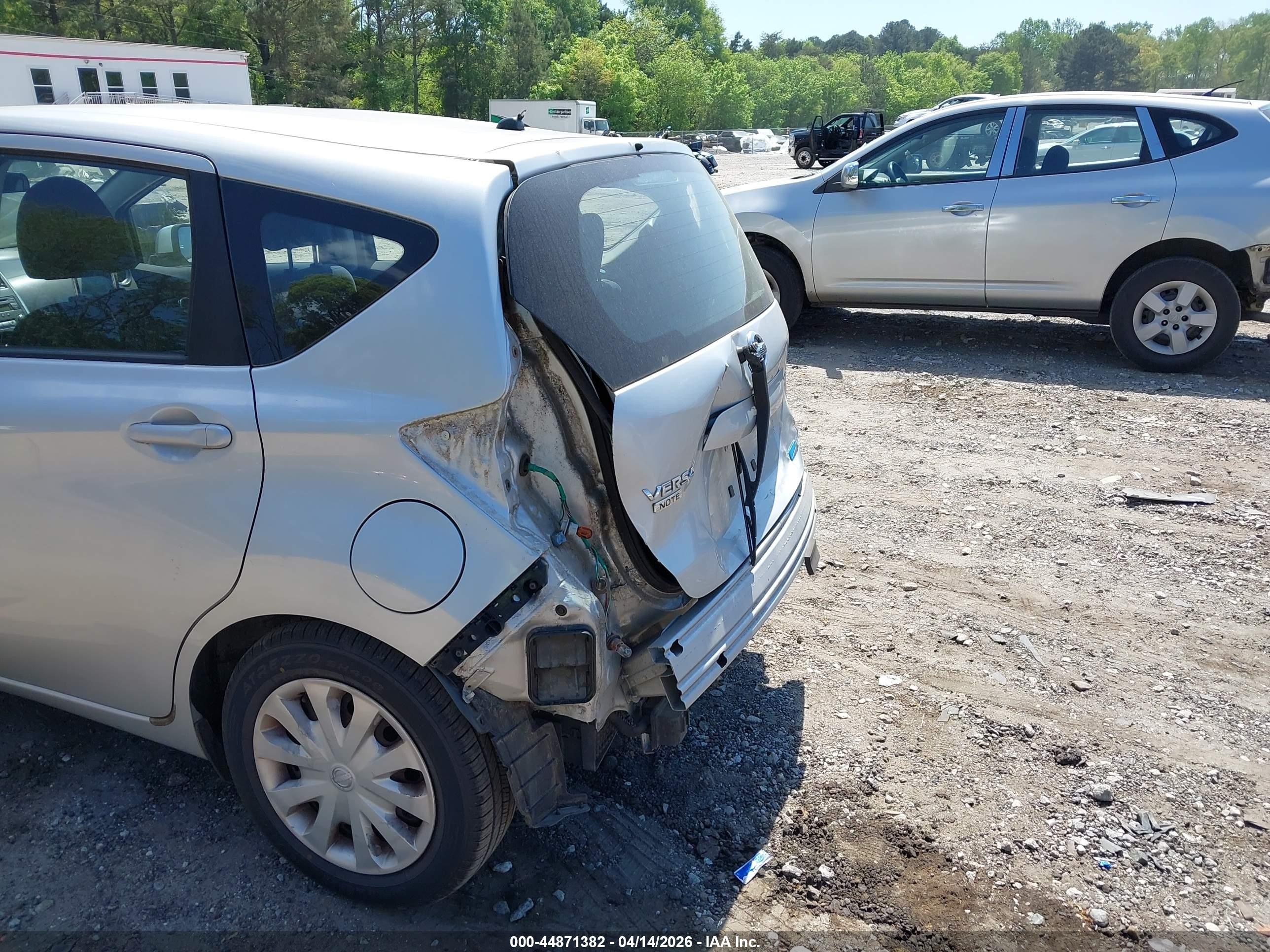 2014 Nissan Versa Note Sv Silver vin: 3N1CE2CP3EL383321