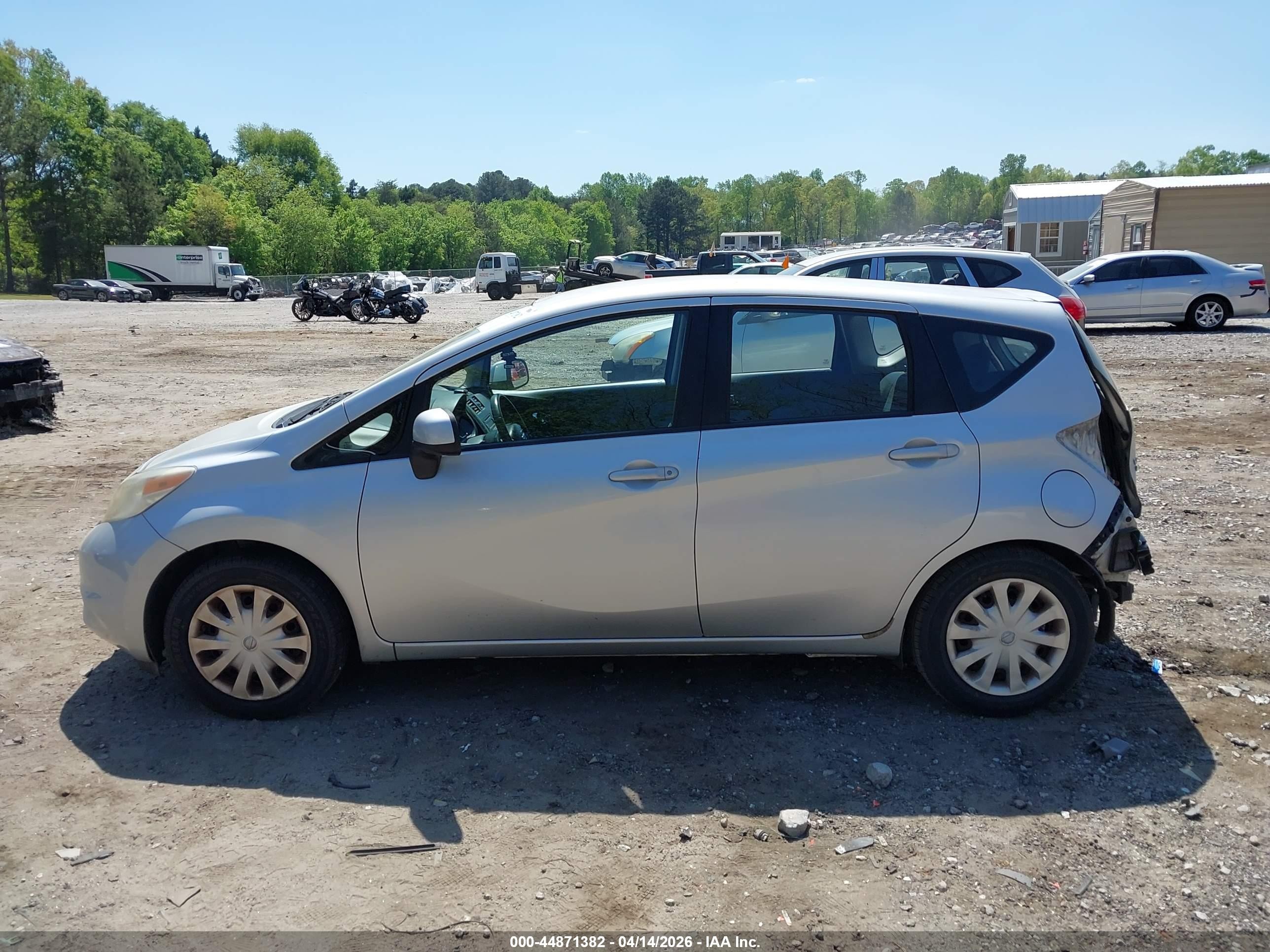 2014 Nissan Versa Note Sv Silver vin: 3N1CE2CP3EL383321