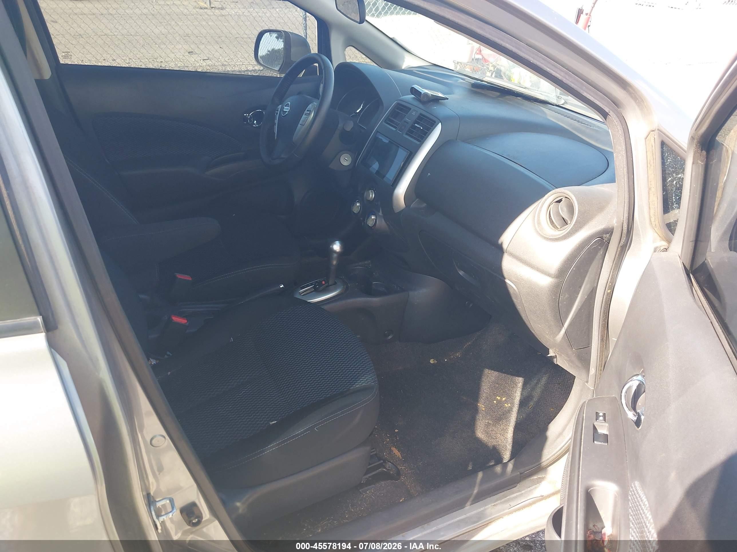 2014 Nissan Versa Note Sv Silver vin: 3N1CE2CP3EL426023