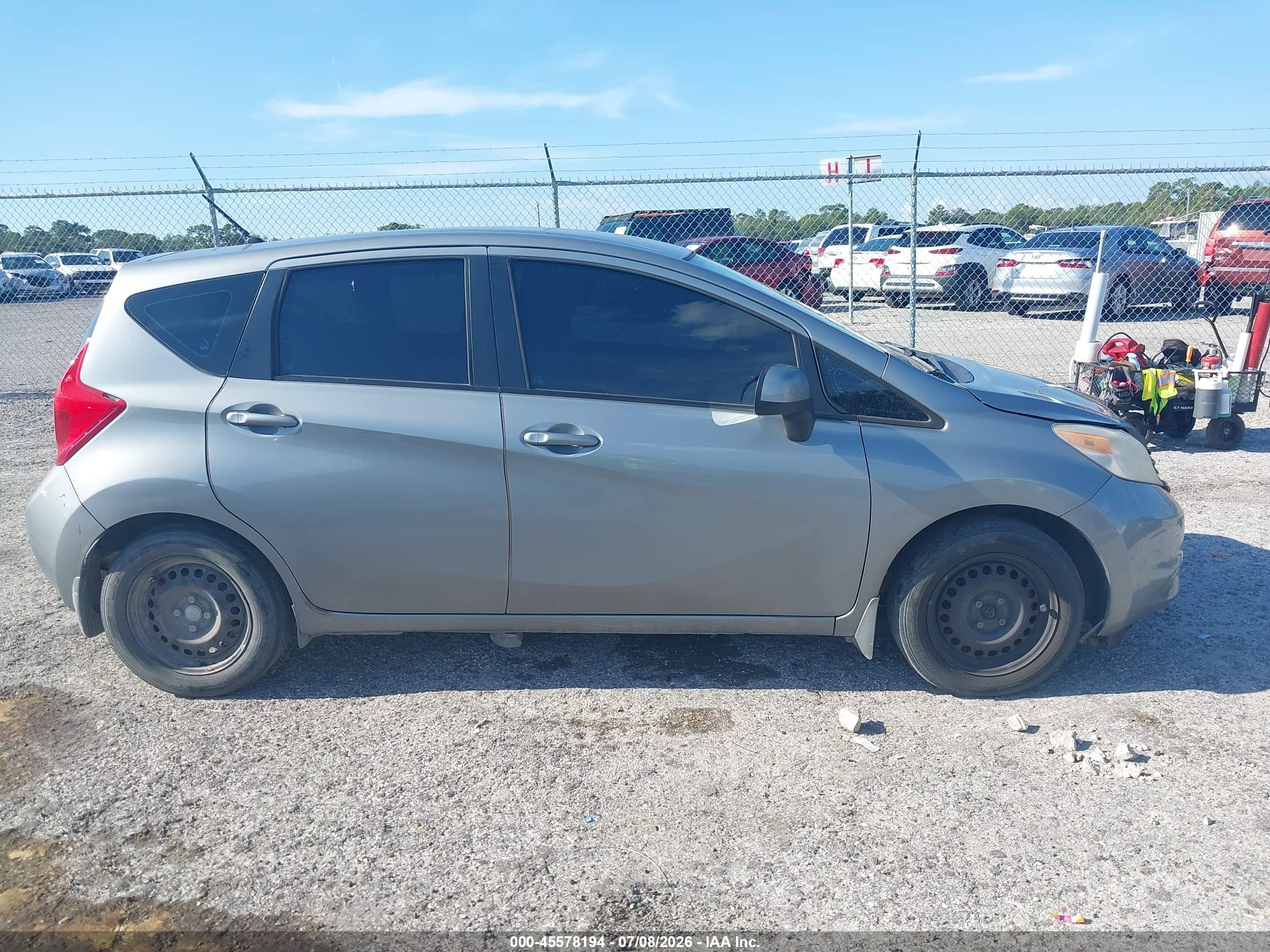 2014 Nissan Versa Note Sv Silver vin: 3N1CE2CP3EL426023