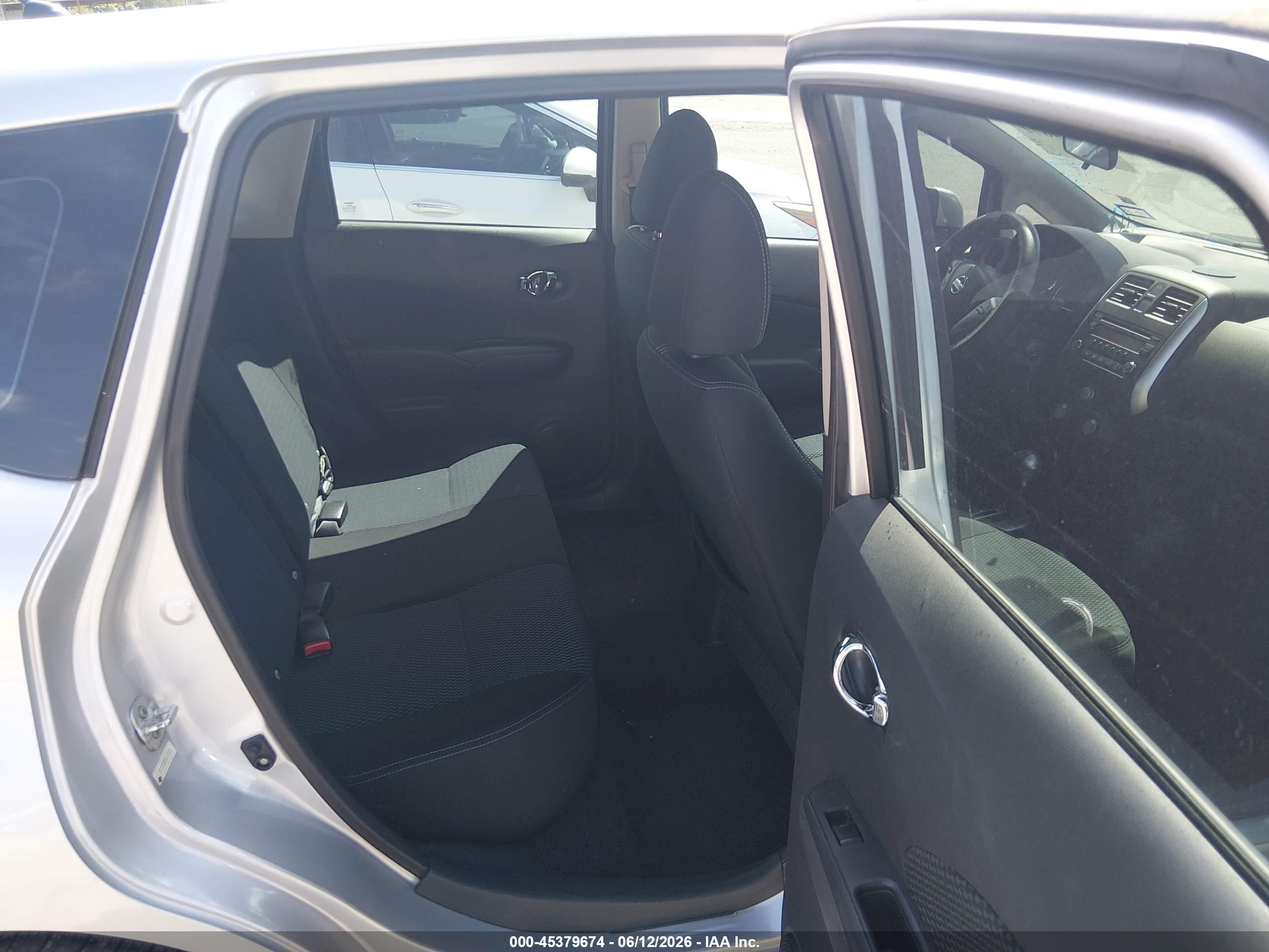 2014 Nissan Versa Note Sv Серебряный vin: 3N1CE2CP3EL431416