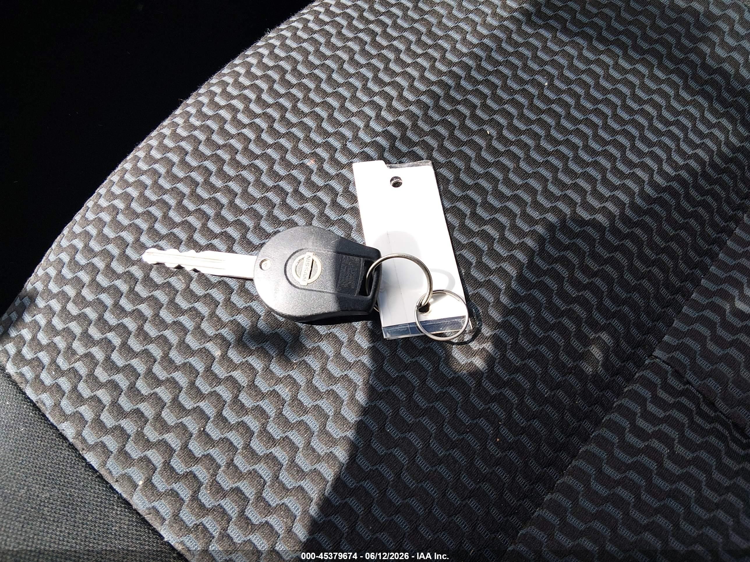 2014 Nissan Versa Note Sv Серебряный vin: 3N1CE2CP3EL431416