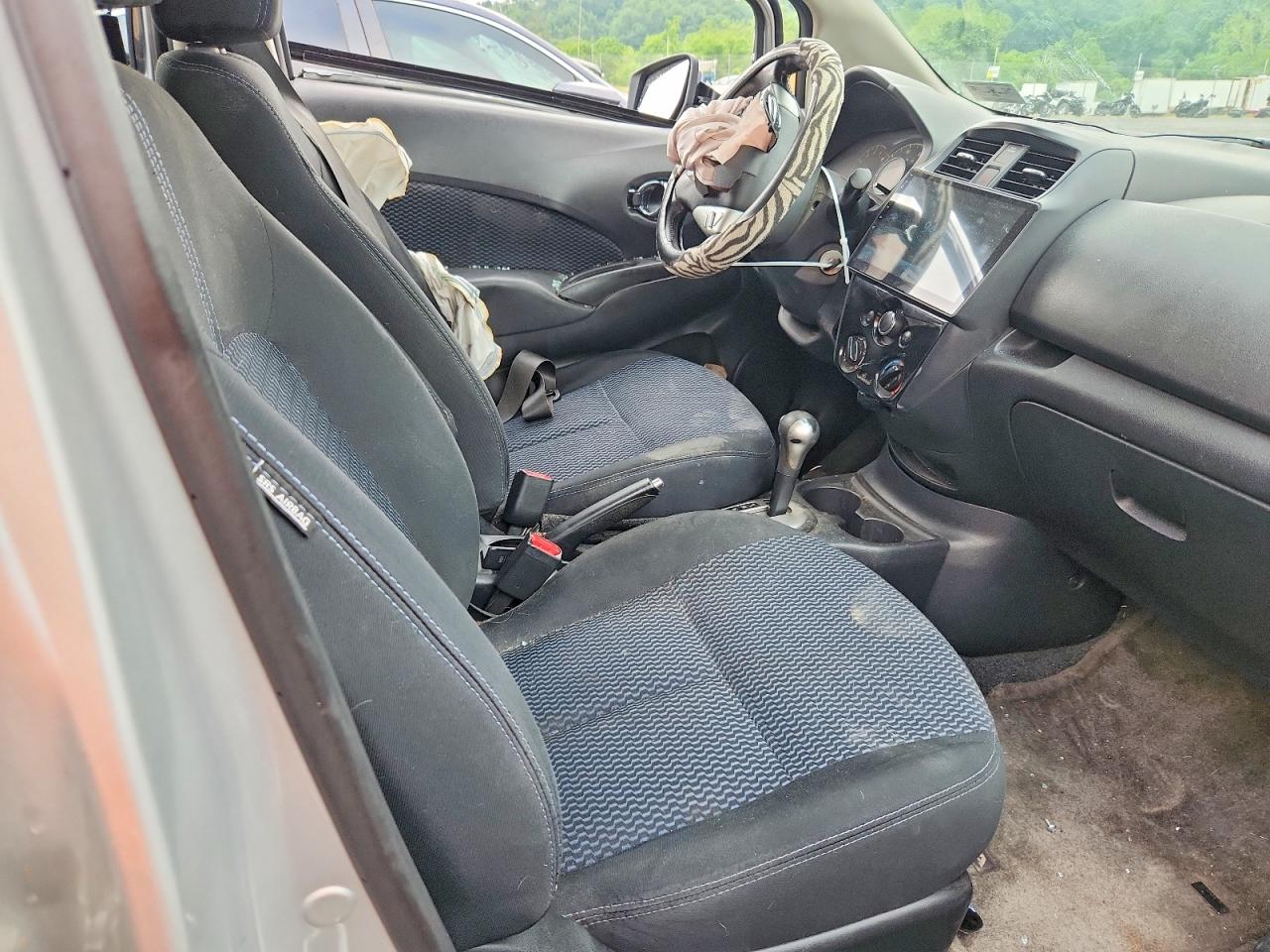 2015 Nissan Versa Note Sv Silver vin: 3N1CE2CP3FL363748