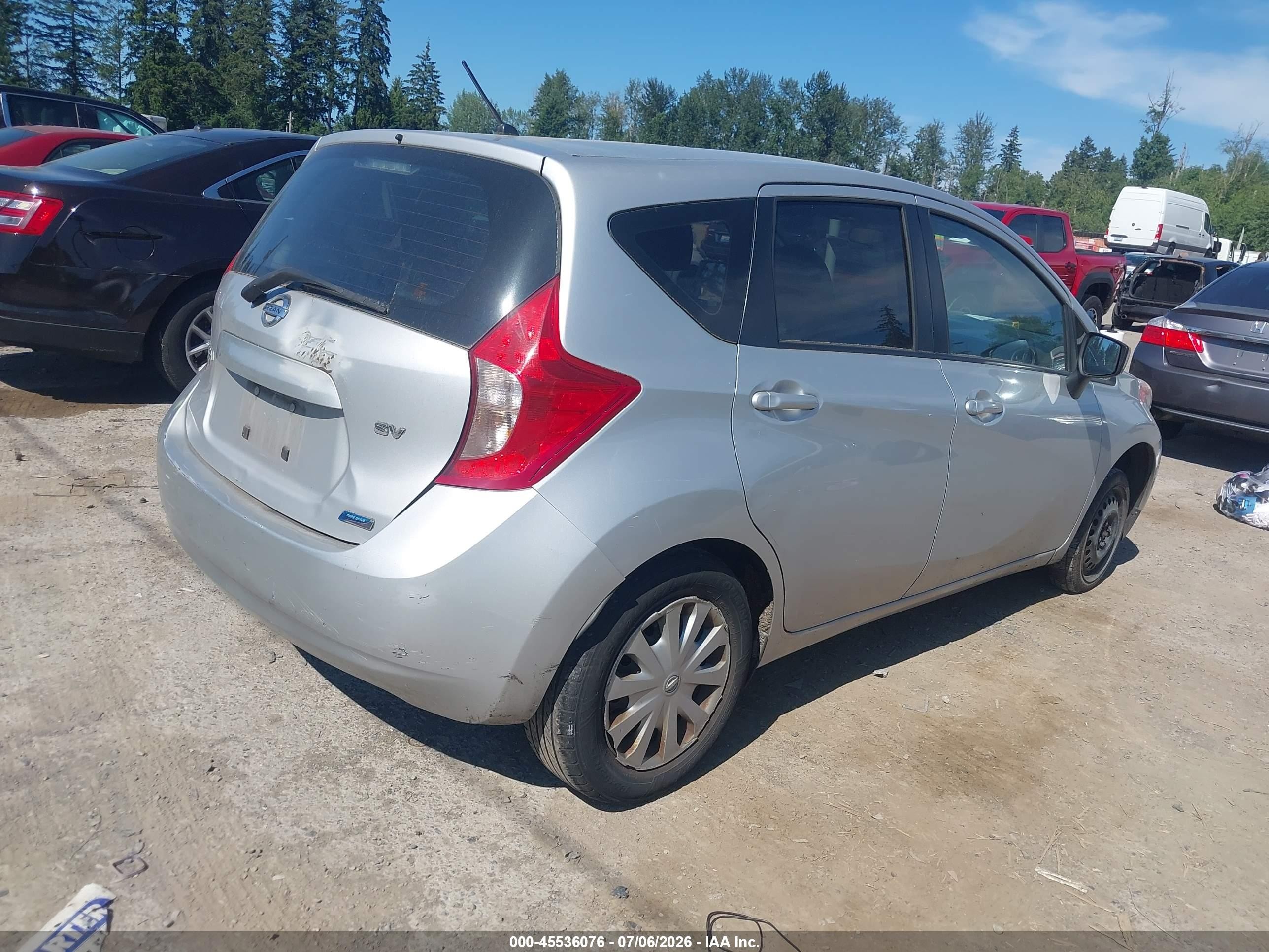 2015 Nissan Versa Note S (sr)/s Plus/sl/sr/sv Silver vin: 3N1CE2CP3FL386561
