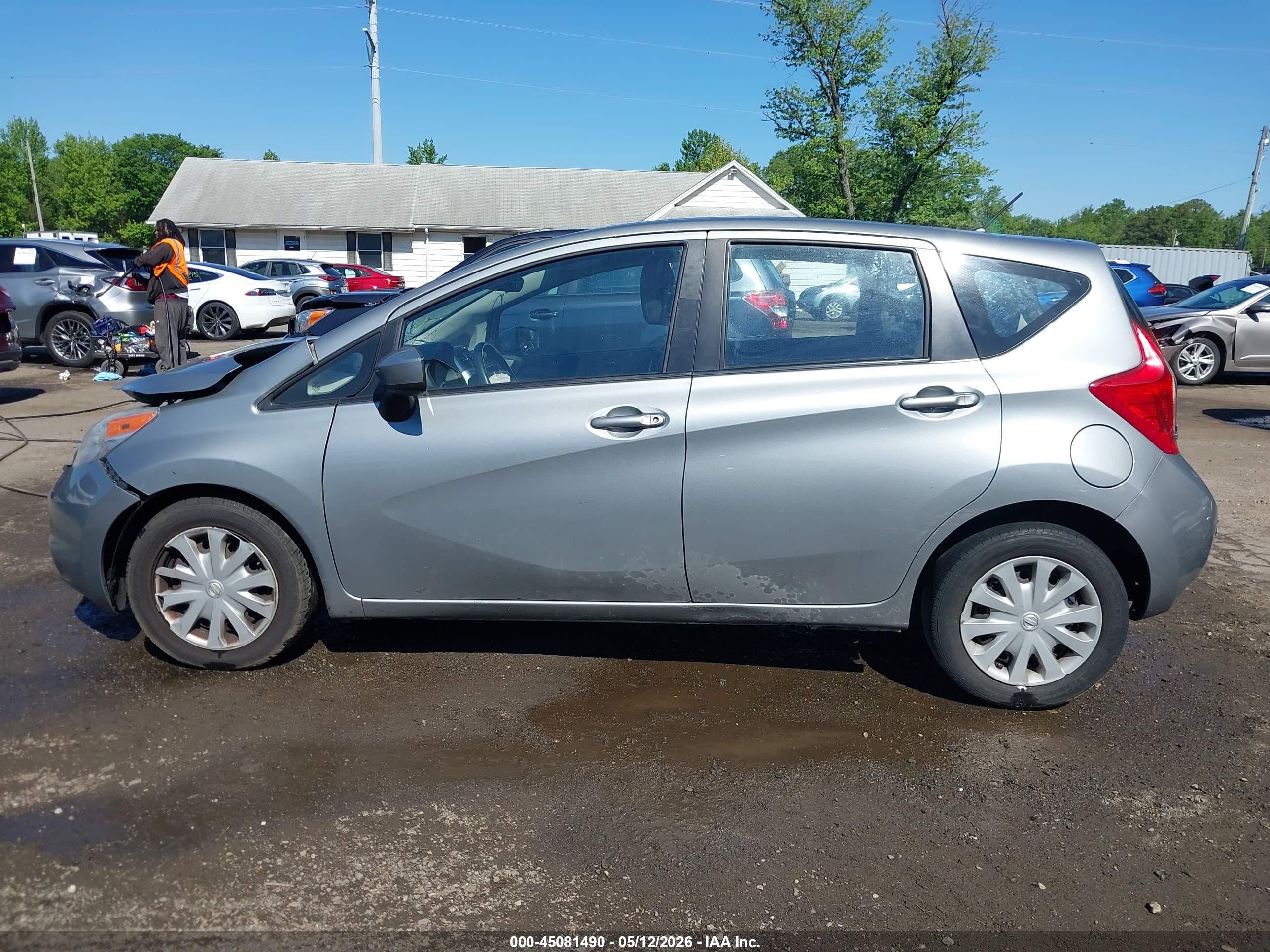 2015 Nissan Versa Note S (sr)/s Plus/sl/sr/sv Silver vin: 3N1CE2CP3FL397835