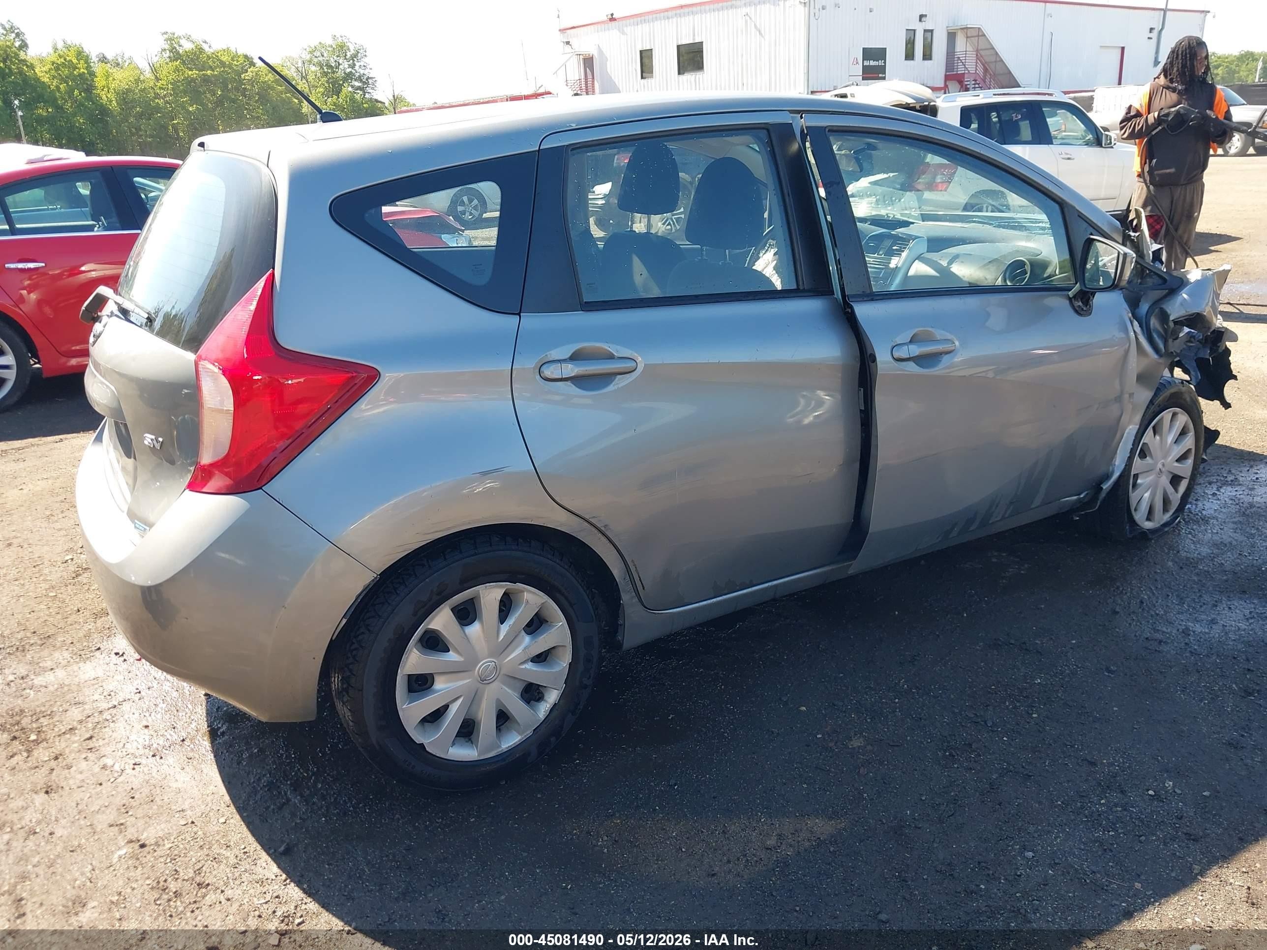 2015 Nissan Versa Note S (sr)/s Plus/sl/sr/sv Silver vin: 3N1CE2CP3FL397835