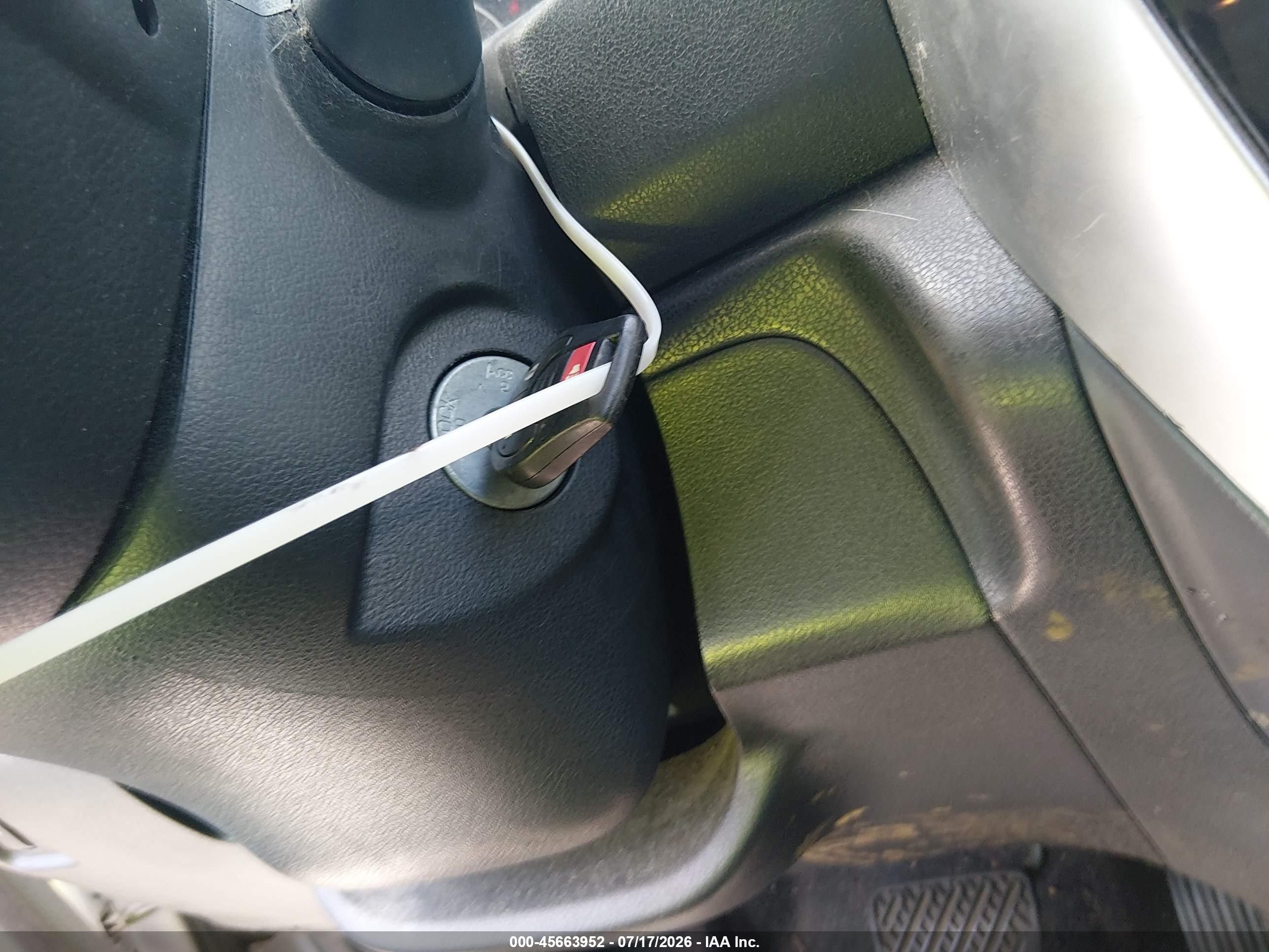 2015 Nissan Versa Note S (sr)/s Plus/sl/sr/sv Серебряный vin: 3N1CE2CP3FL410227