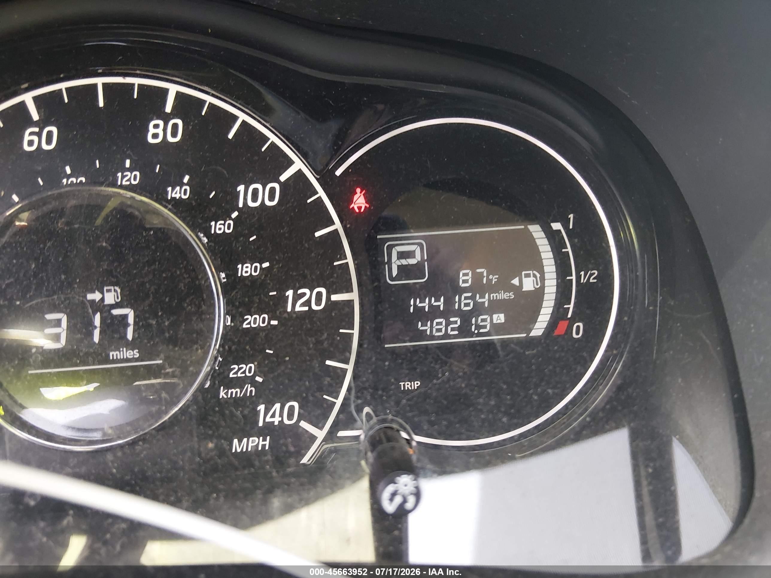2015 Nissan Versa Note S (sr)/s Plus/sl/sr/sv Серебряный vin: 3N1CE2CP3FL410227