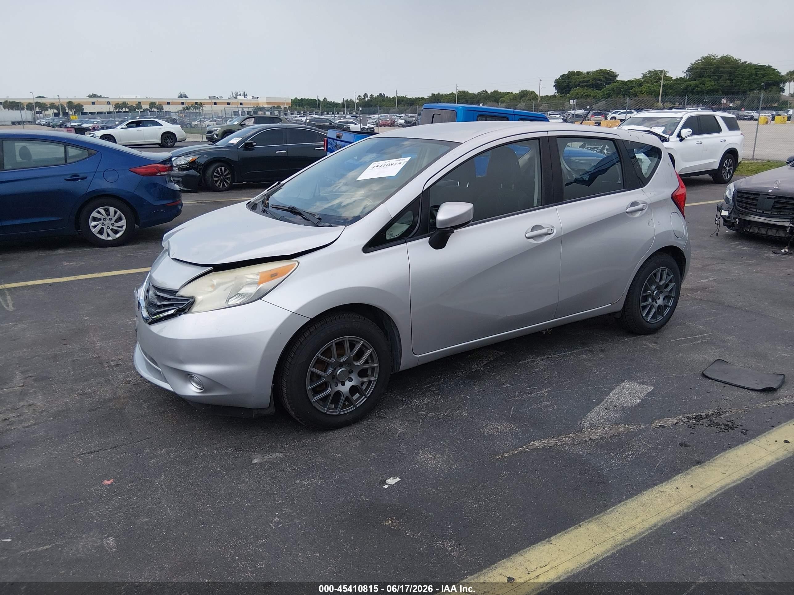 2015 Nissan Versa Note S (sr)/s Plus/sl/sr/sv Gray vin: 3N1CE2CP3FL417355