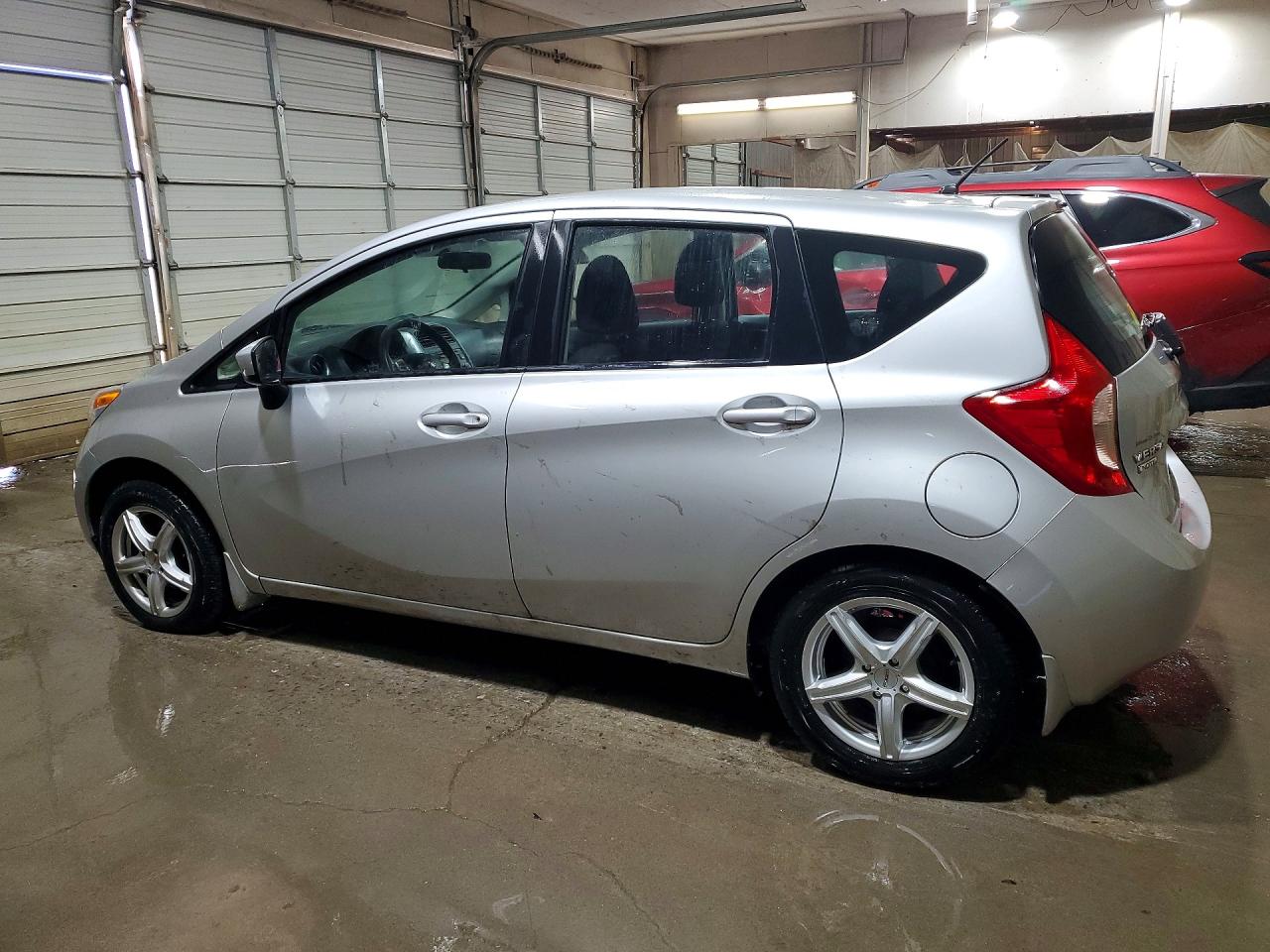 2015 Nissan Versa Note S Plus Серебряный vin: 3N1CE2CP3FL424449