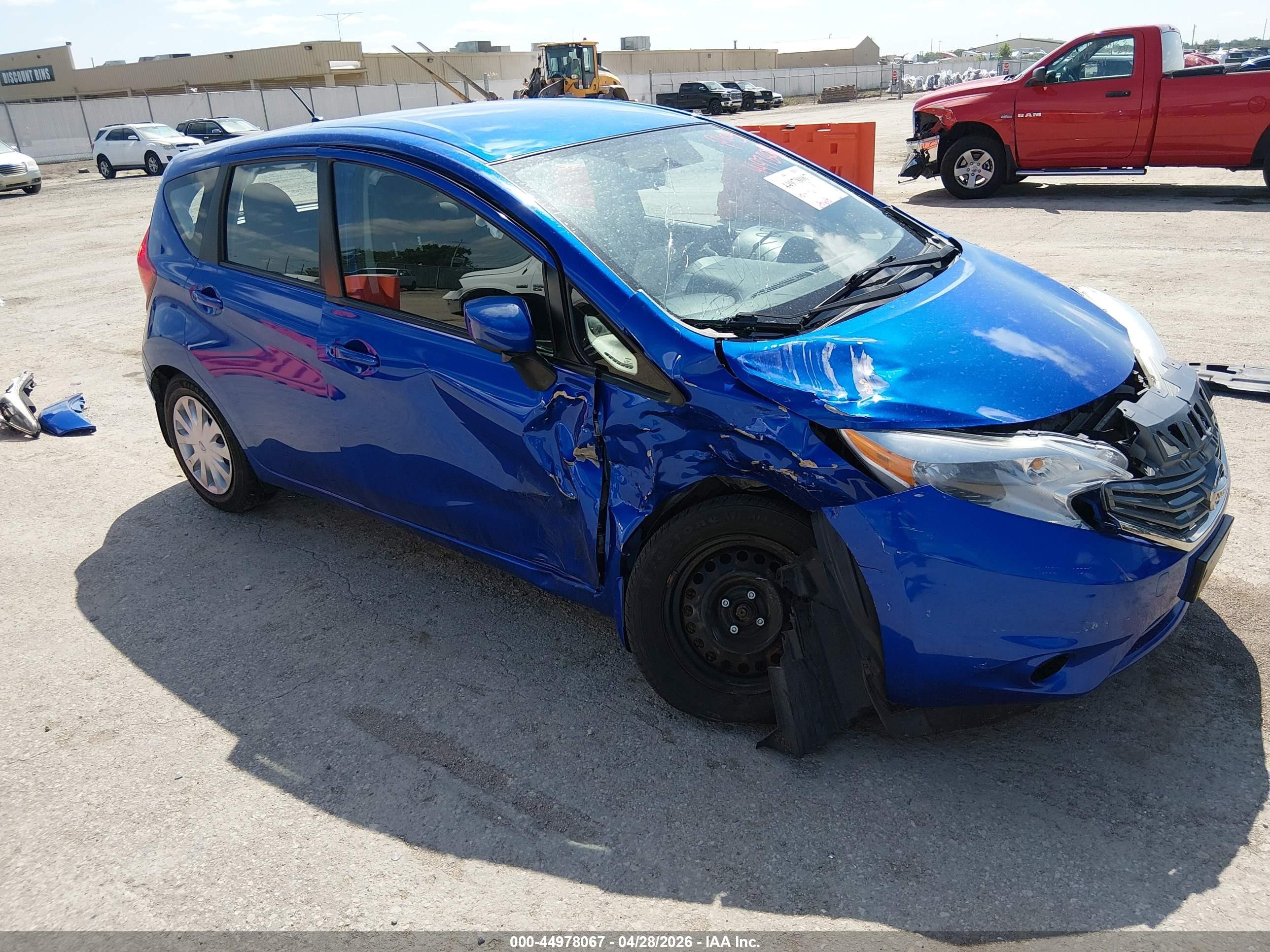 2015 Nissan Versa Note S Plus Blue vin: 3N1CE2CP3FL432678