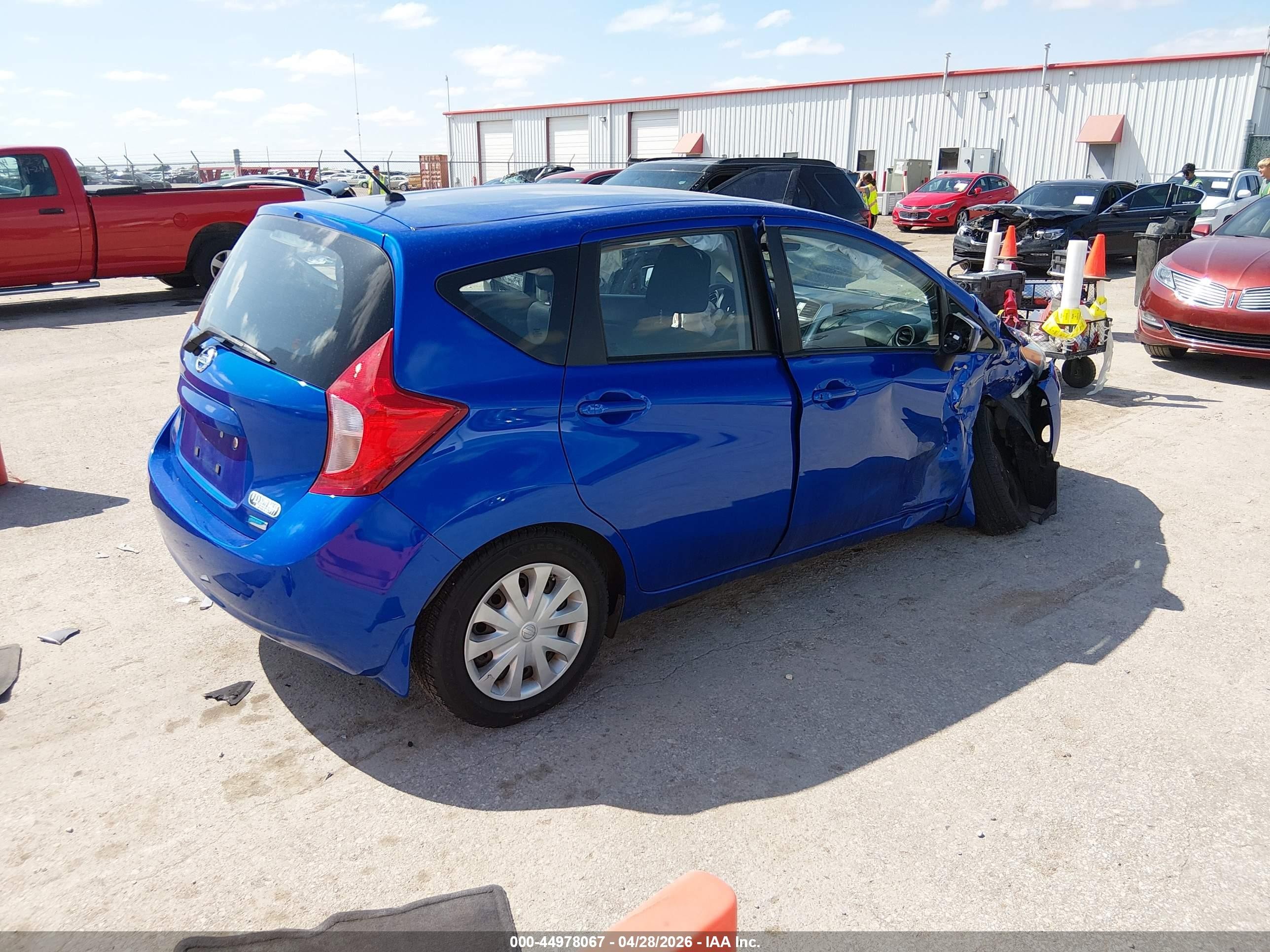 2015 Nissan Versa Note S Plus Blue vin: 3N1CE2CP3FL432678