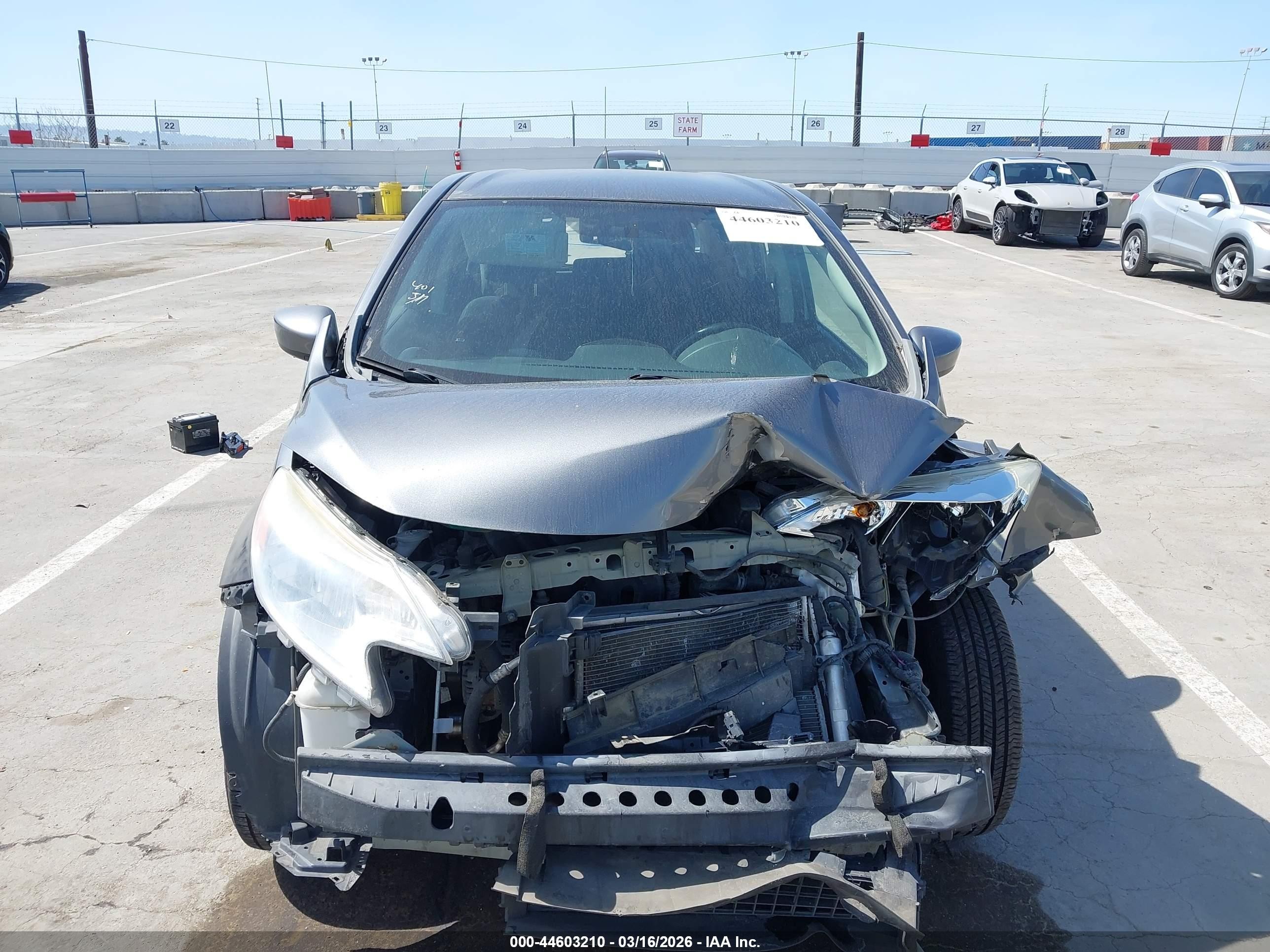 2016 Nissan Versa Note S (sr)/s Plus/sl/sr/sv Gray vin: 3N1CE2CP3GL356185