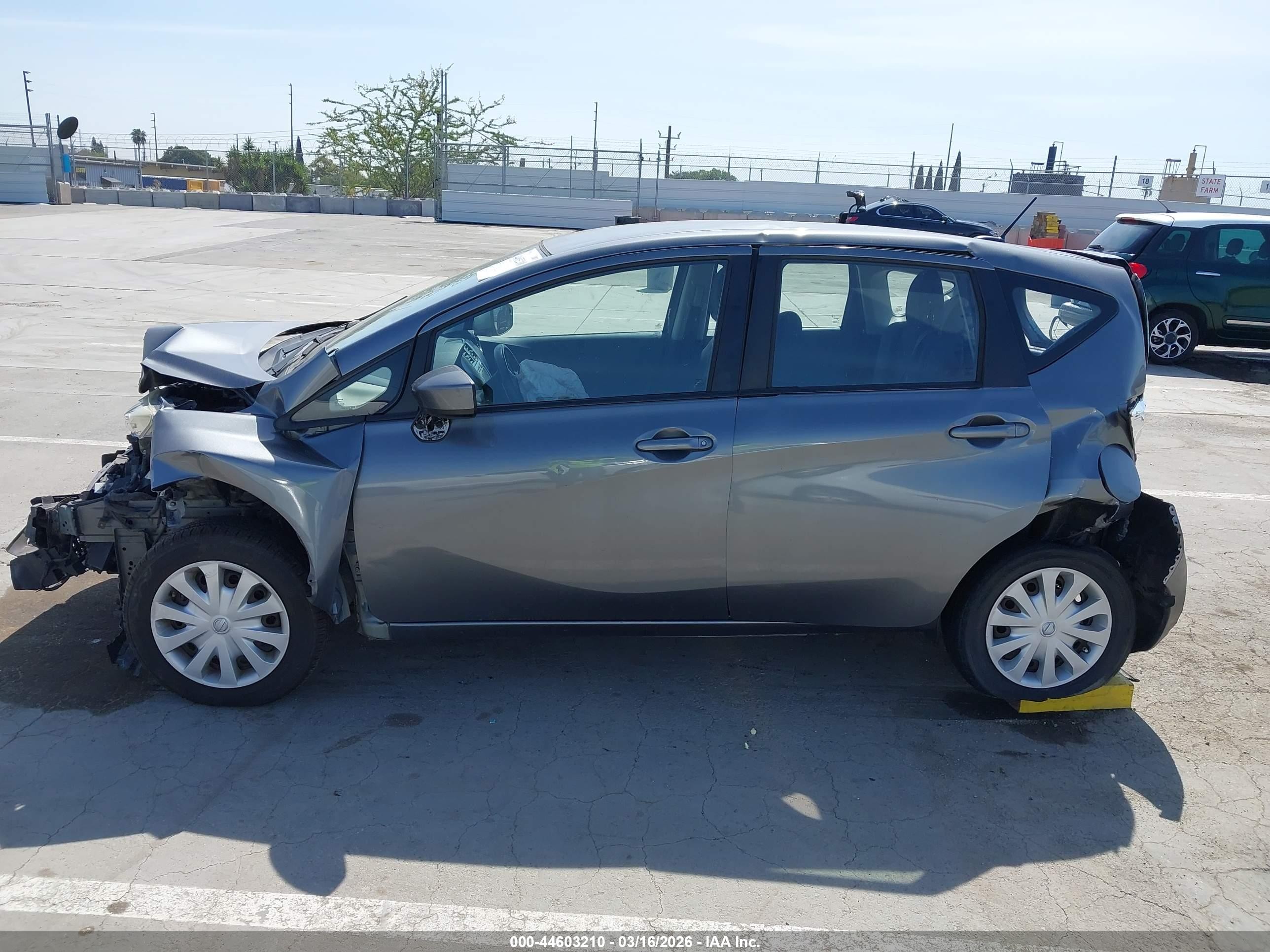 2016 Nissan Versa Note S (sr)/s Plus/sl/sr/sv Gray vin: 3N1CE2CP3GL356185