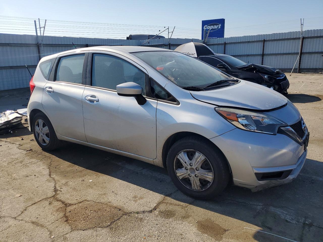 2018 Nissan Versa Note Sv Silver vin: 3N1CE2CP3JL352189