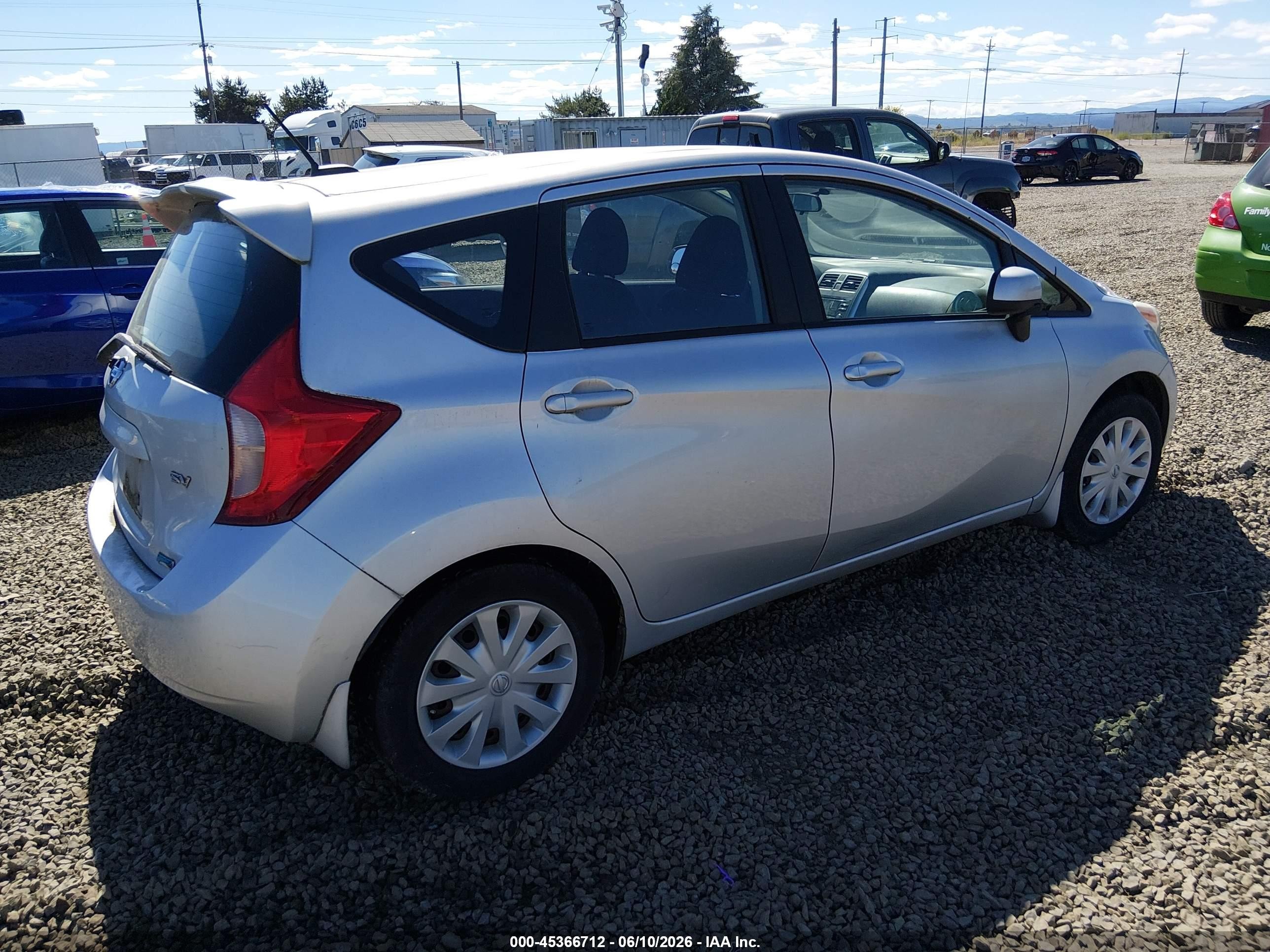 2014 Nissan Versa Note Sv Silver vin: 3N1CE2CP4EL385160