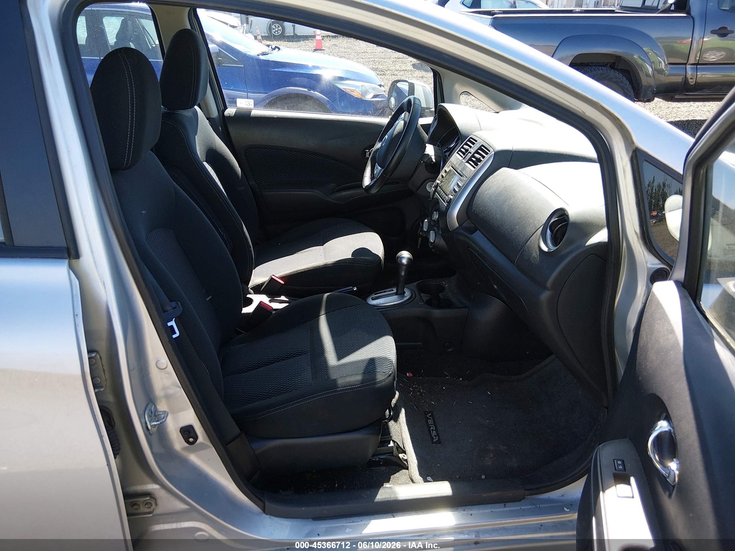 2014 Nissan Versa Note Sv Silver vin: 3N1CE2CP4EL385160