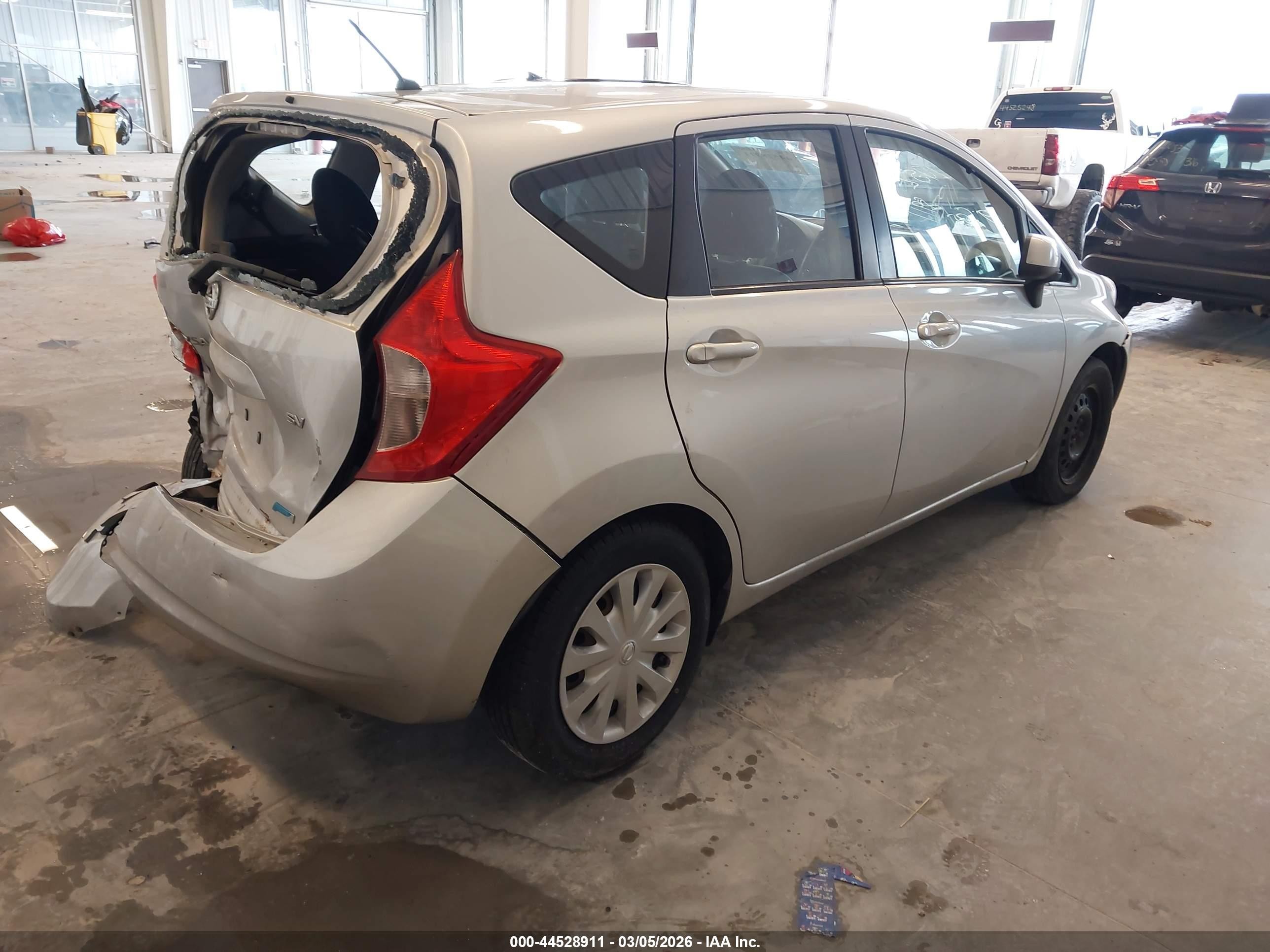2014 Nissan Versa Note Sv Silver vin: 3N1CE2CP4EL403334