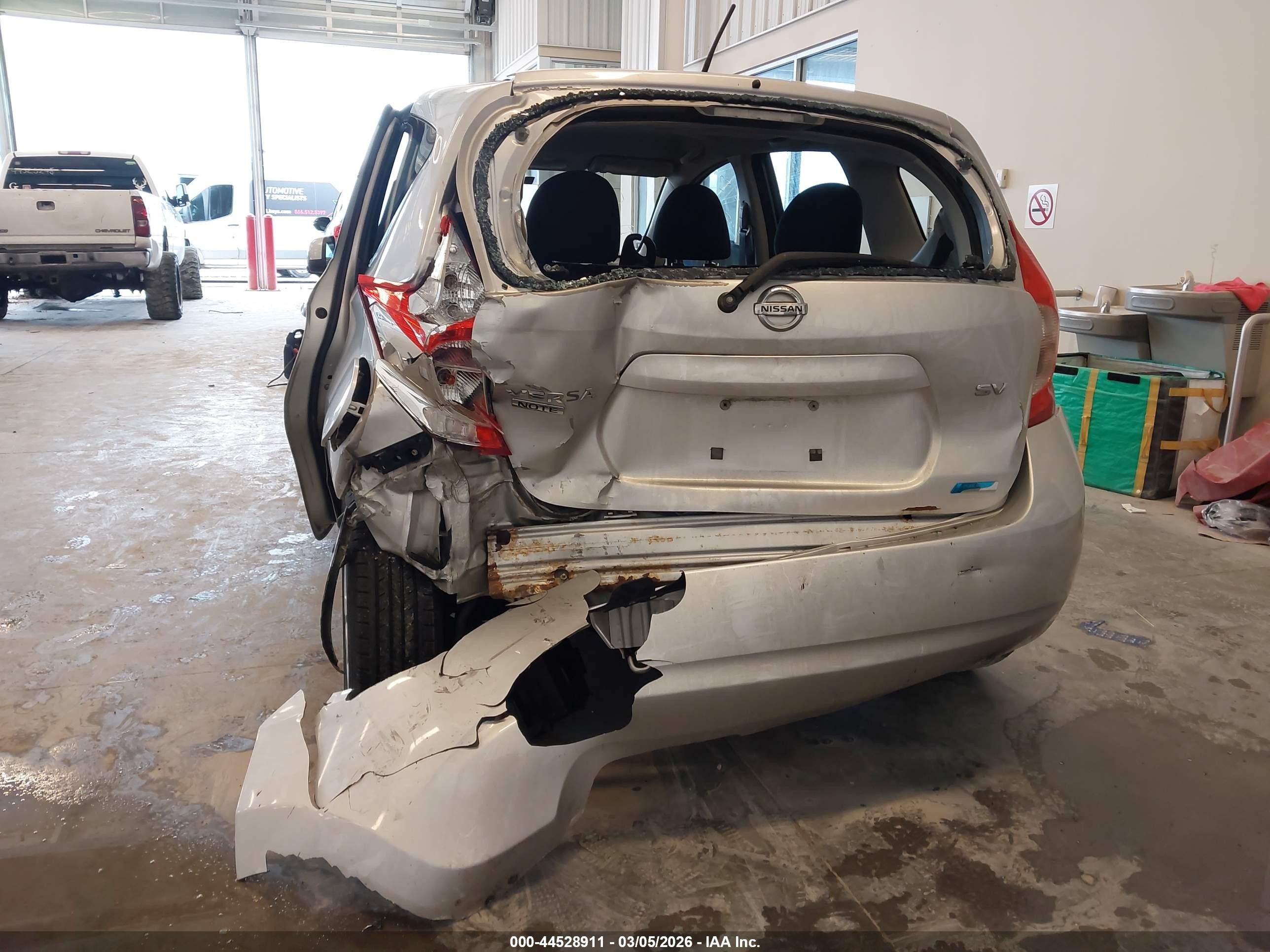 2014 Nissan Versa Note Sv Silver vin: 3N1CE2CP4EL403334