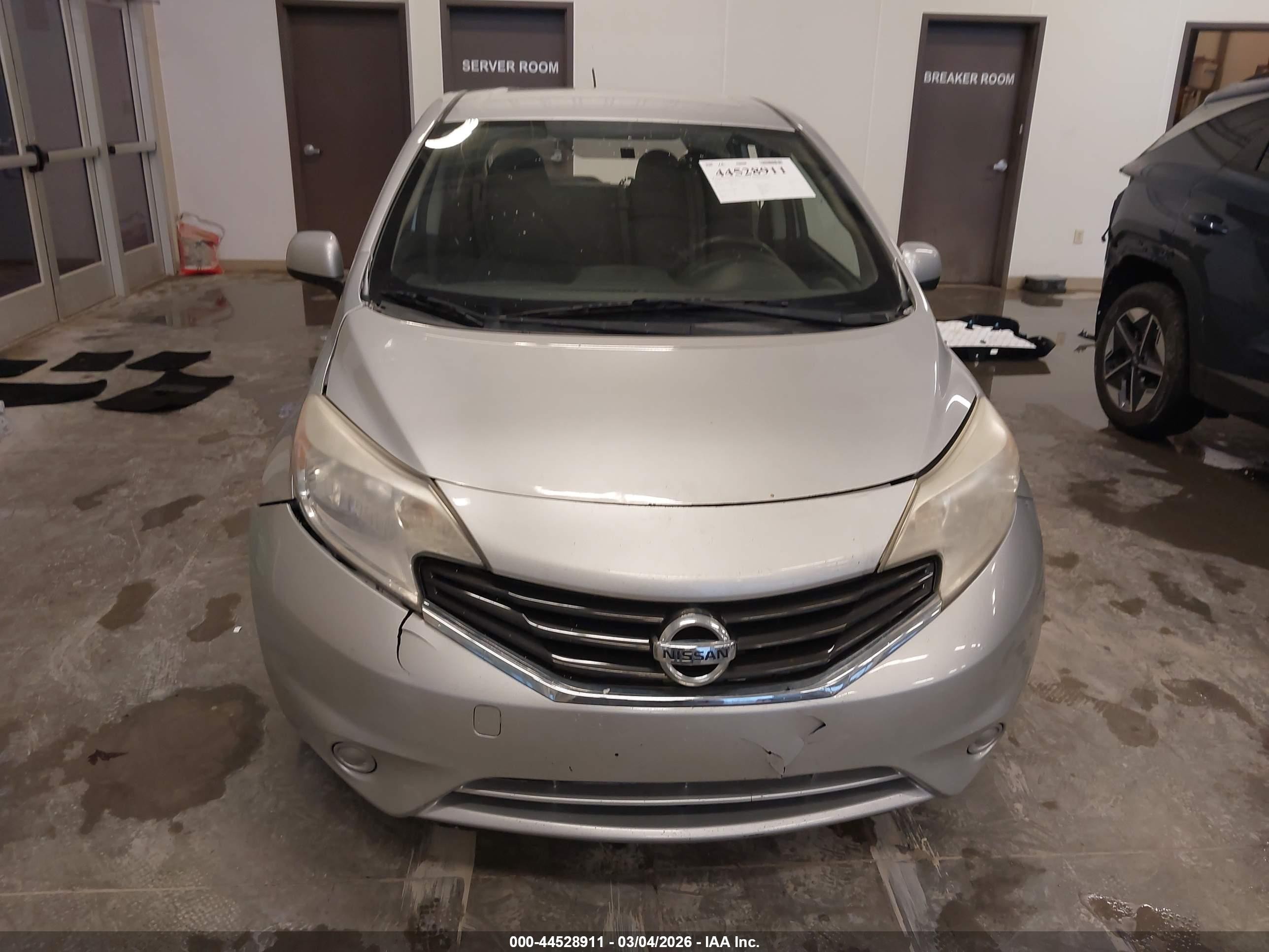 2014 Nissan Versa Note Sv Silver vin: 3N1CE2CP4EL403334