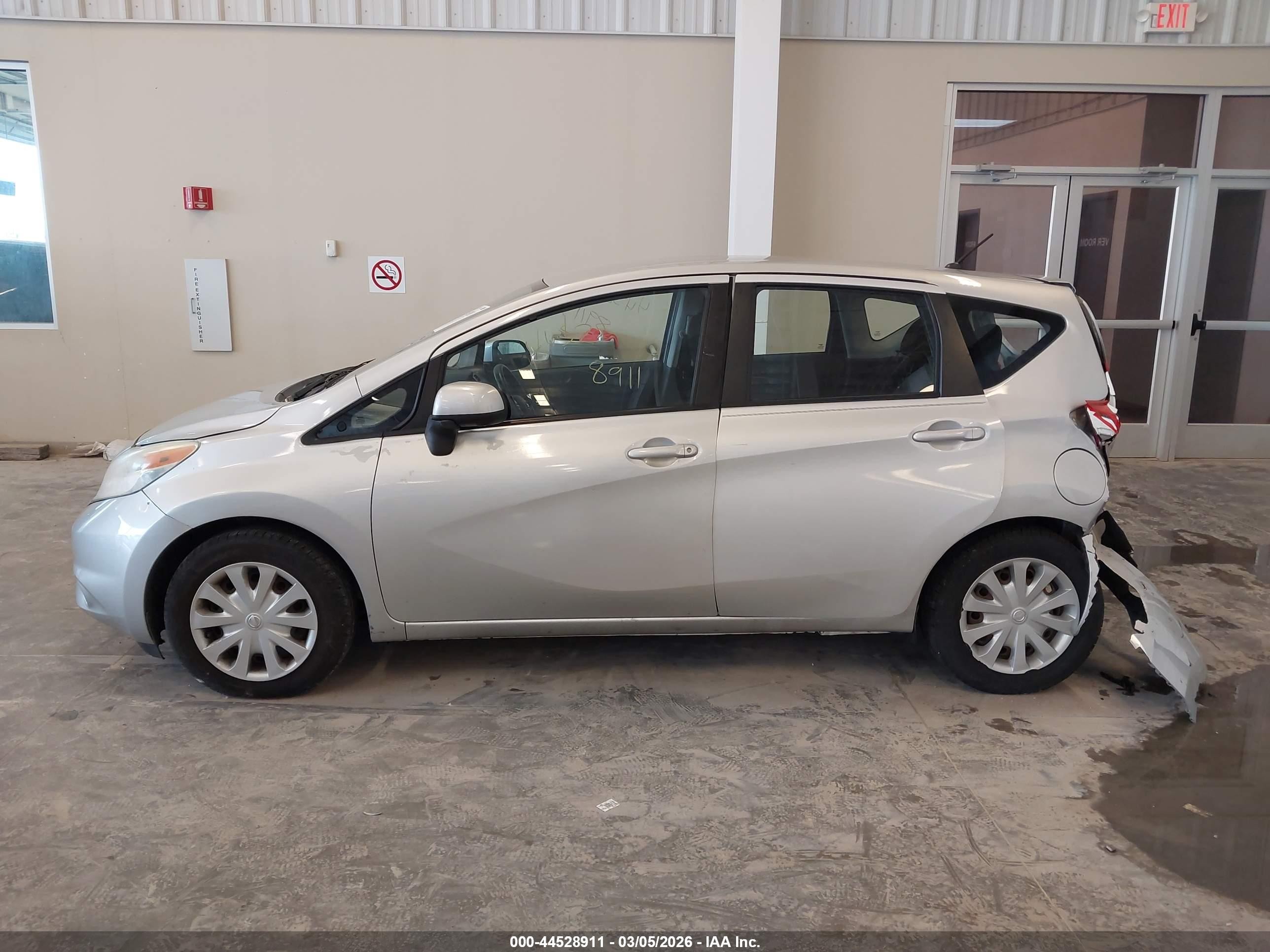 2014 Nissan Versa Note Sv Silver vin: 3N1CE2CP4EL403334
