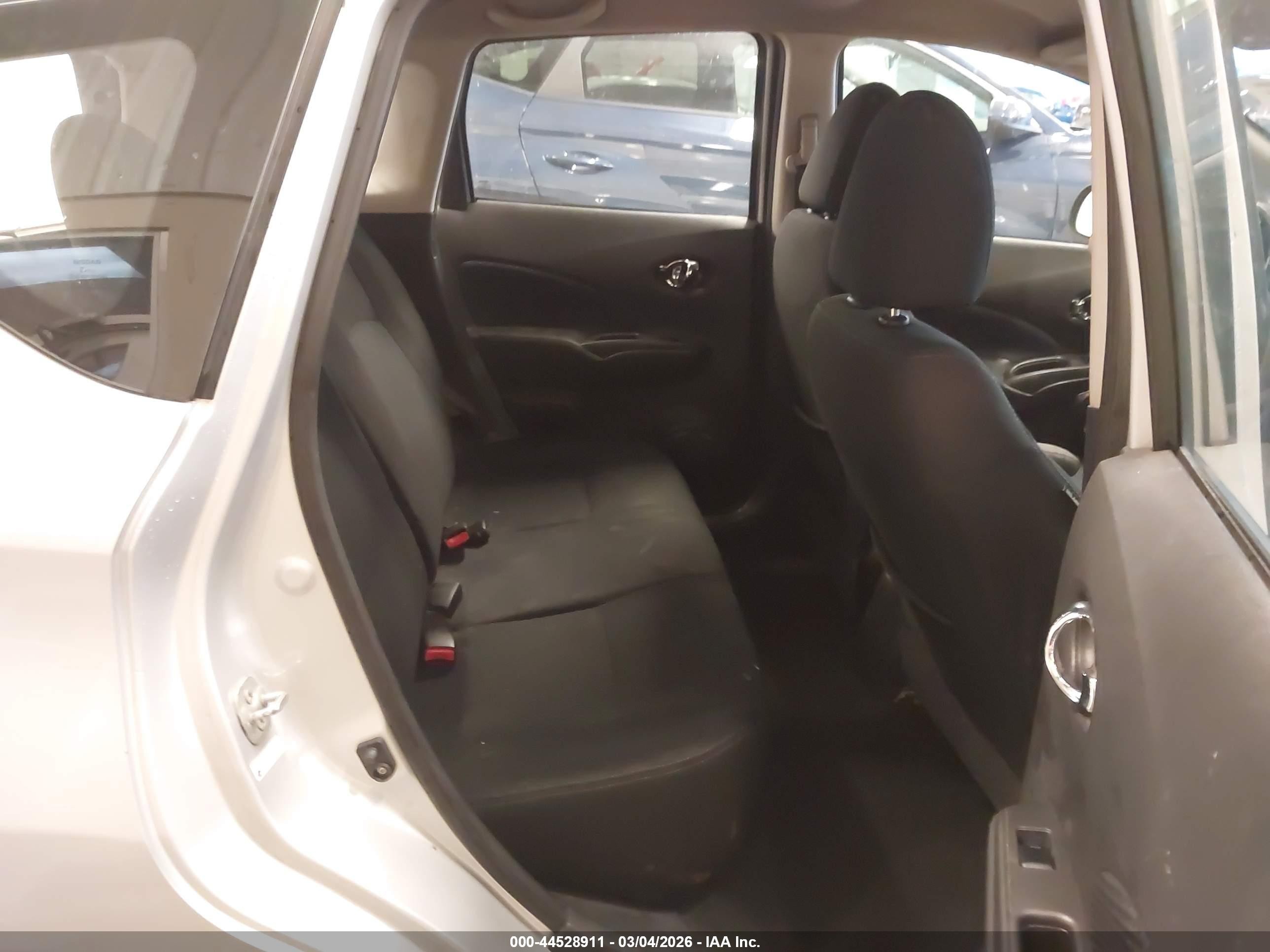 2014 Nissan Versa Note Sv Silver vin: 3N1CE2CP4EL403334