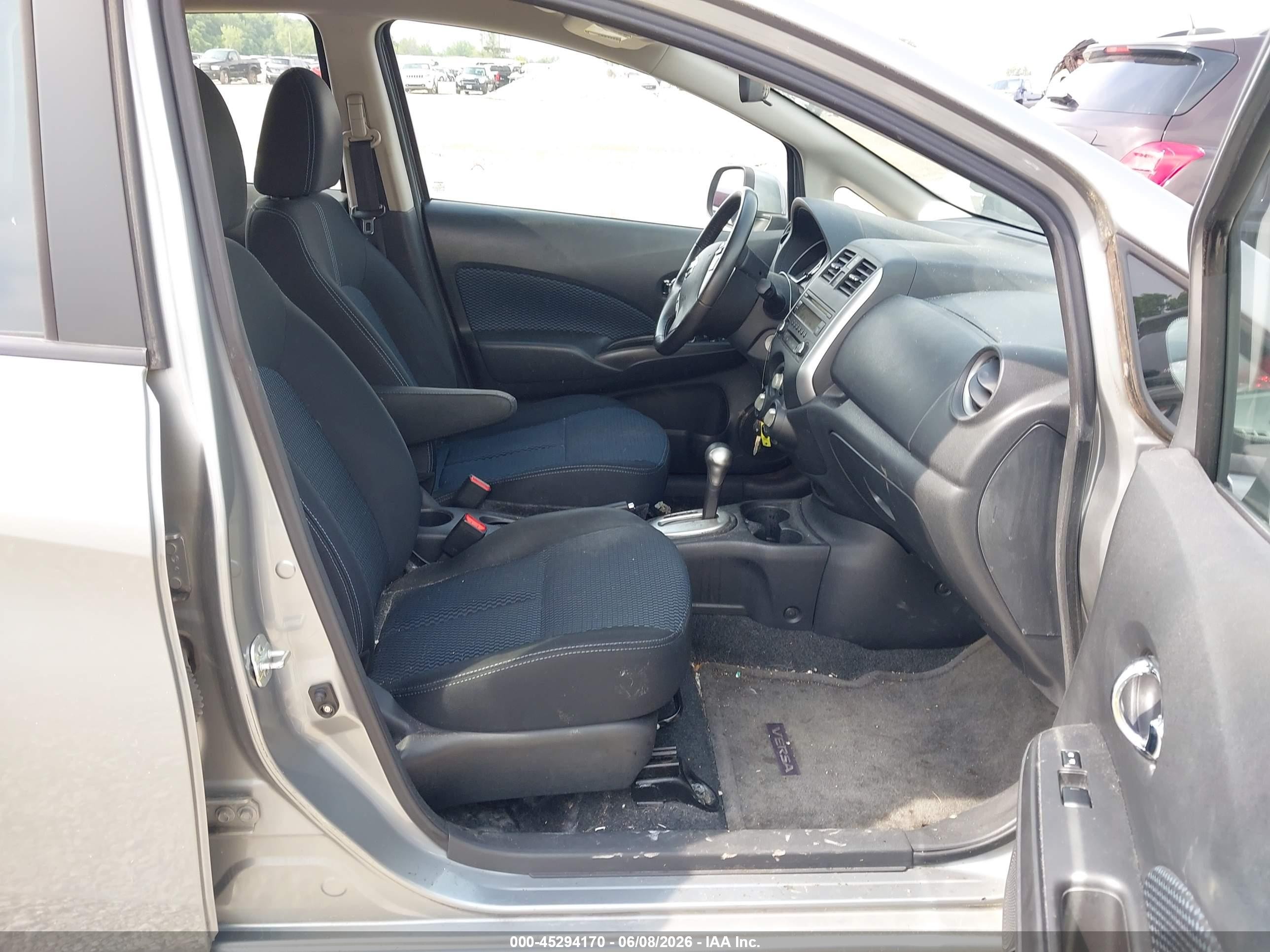 2014 Nissan Versa Note Sv Silver vin: 3N1CE2CP4EL428895