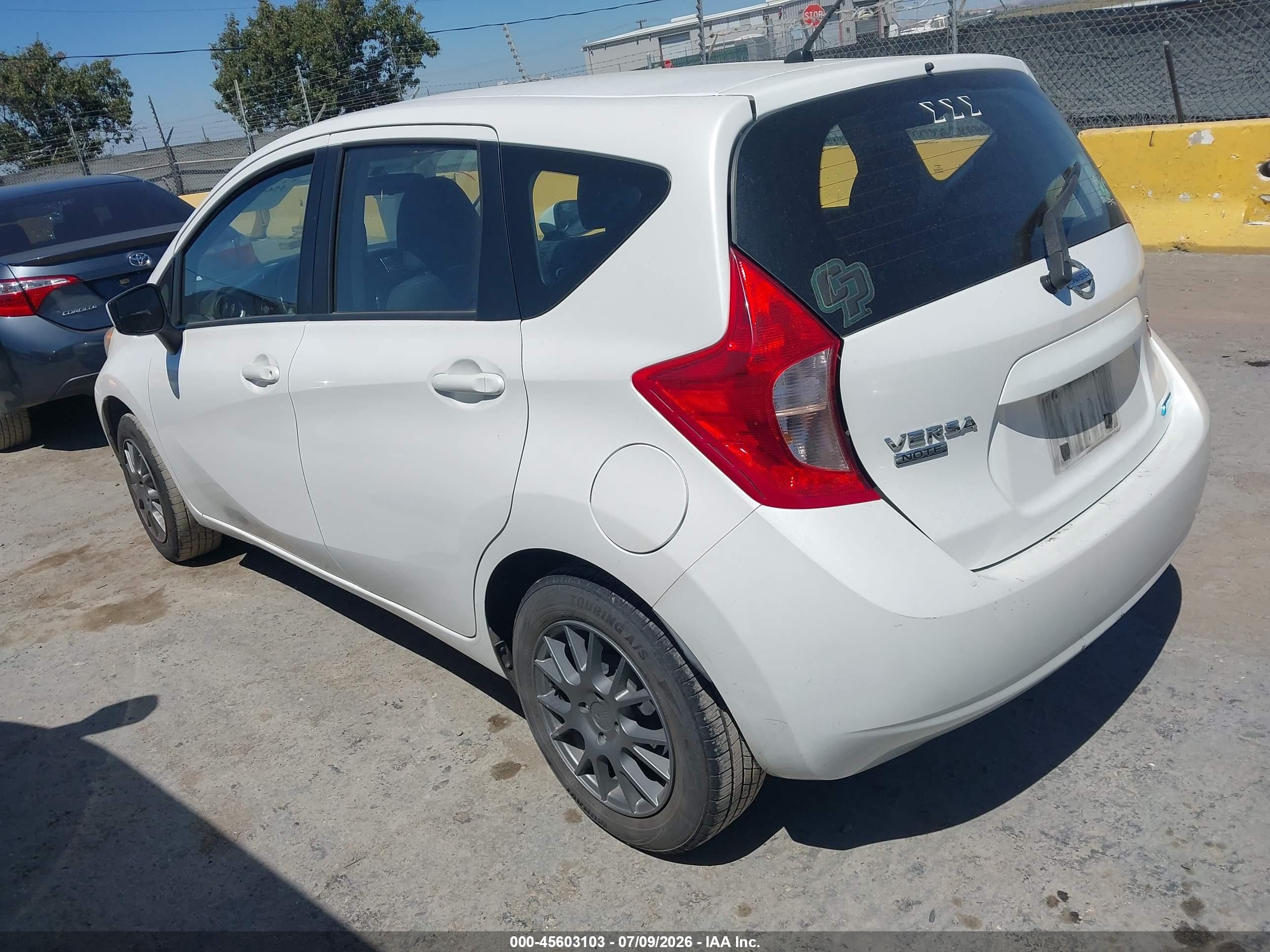 2015 Nissan Versa Note Sv Белый vin: 3N1CE2CP4FL385080