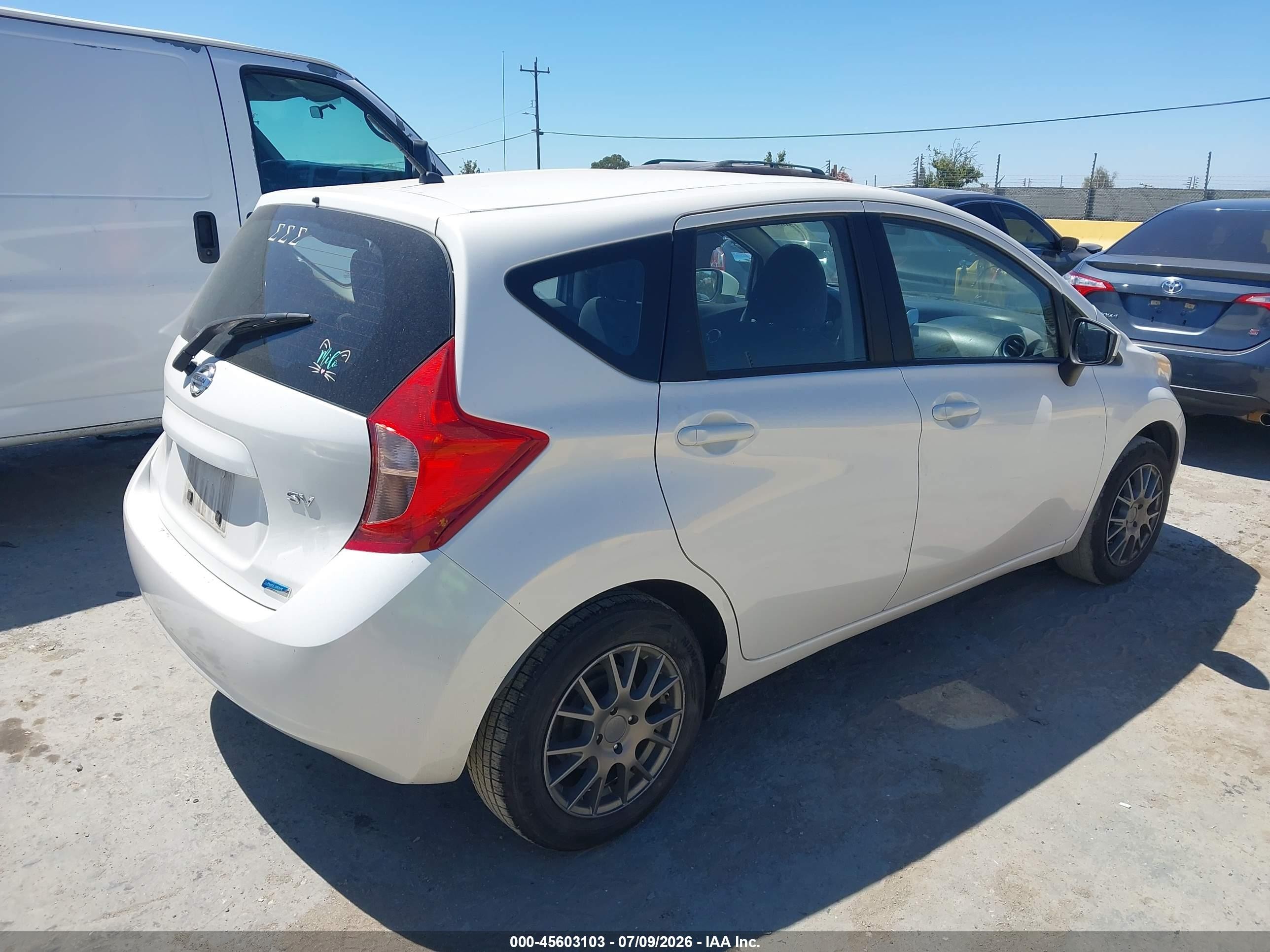 2015 Nissan Versa Note Sv Белый vin: 3N1CE2CP4FL385080