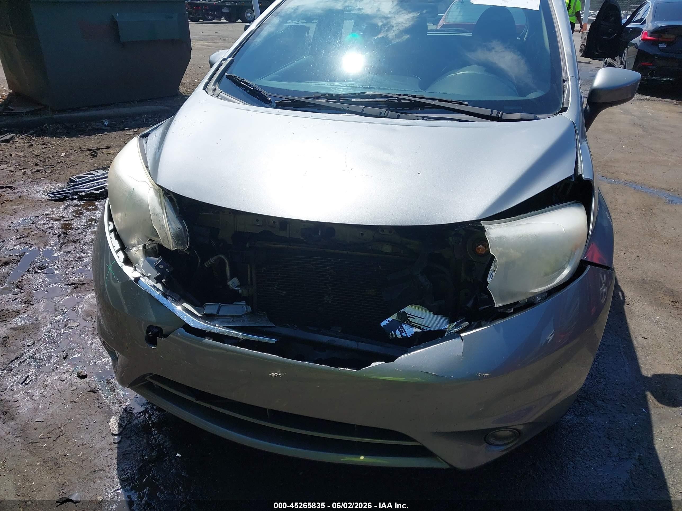 2015 Nissan Versa Note S (sr)/s Plus/sl/sr/sv Silver vin: 3N1CE2CP4FL410561
