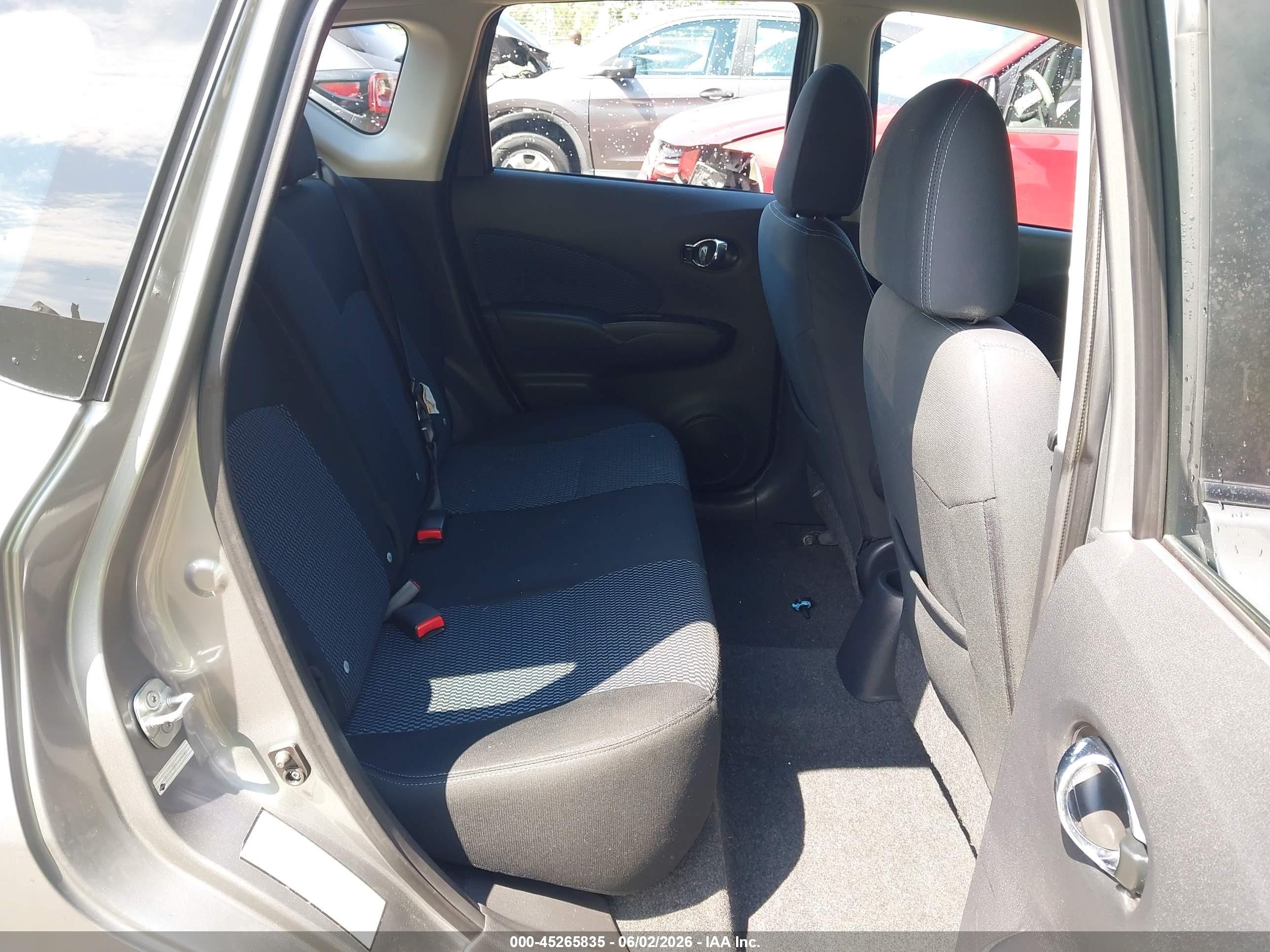 2015 Nissan Versa Note S (sr)/s Plus/sl/sr/sv Silver vin: 3N1CE2CP4FL410561