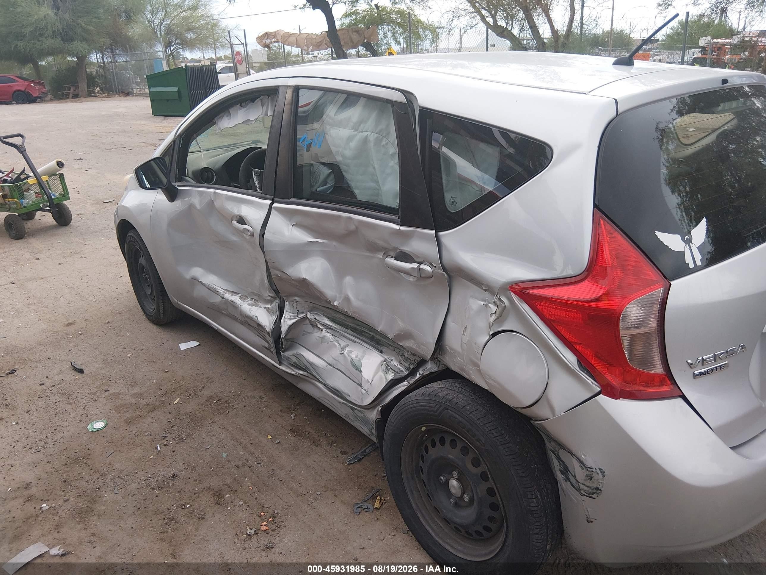 2015 Nissan Versa Note S/s Plus/sv/sl/sr Серебряный vin: 3N1CE2CP4FL424475