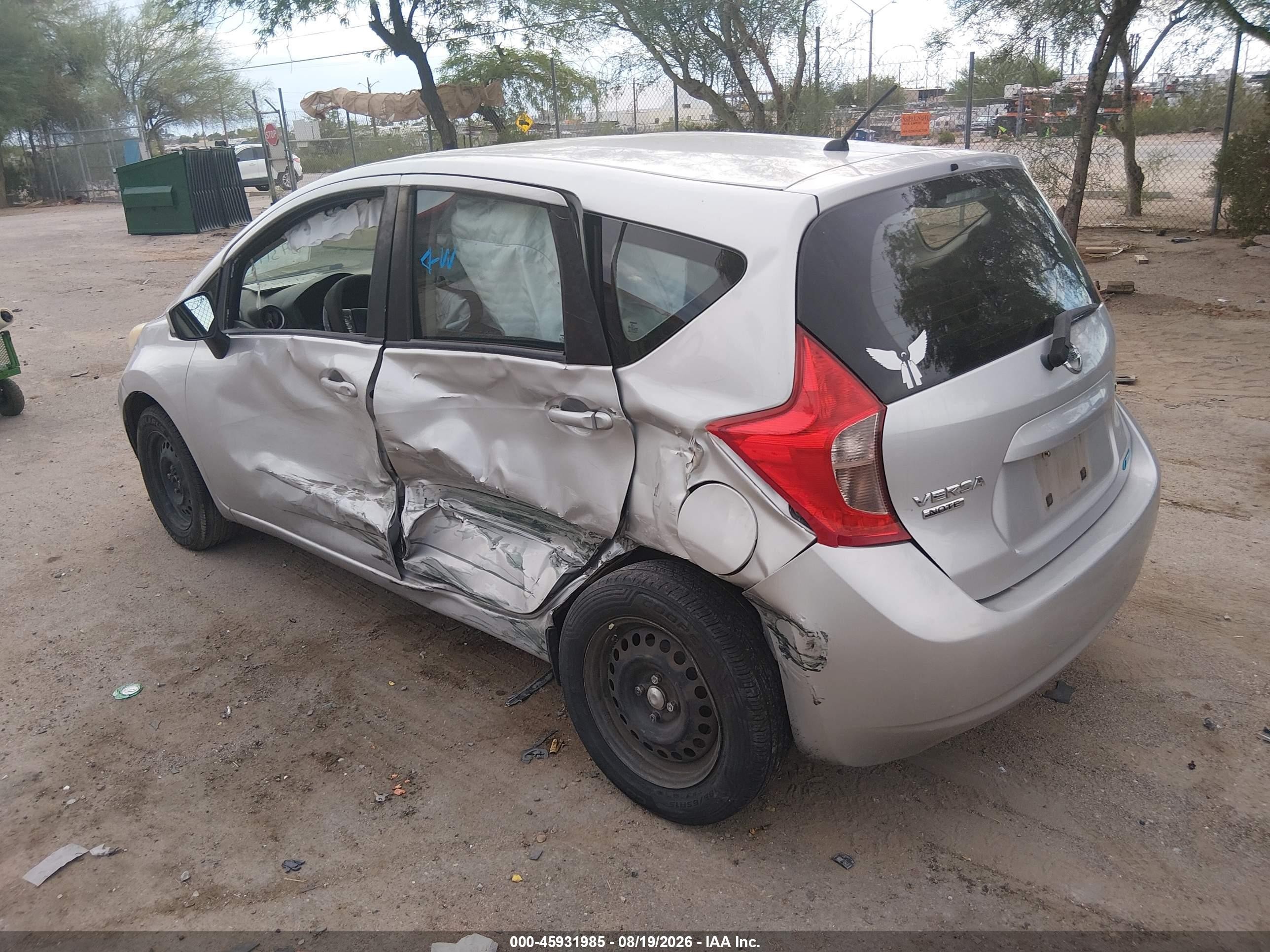 2015 Nissan Versa Note S/s Plus/sv/sl/sr Серебряный vin: 3N1CE2CP4FL424475