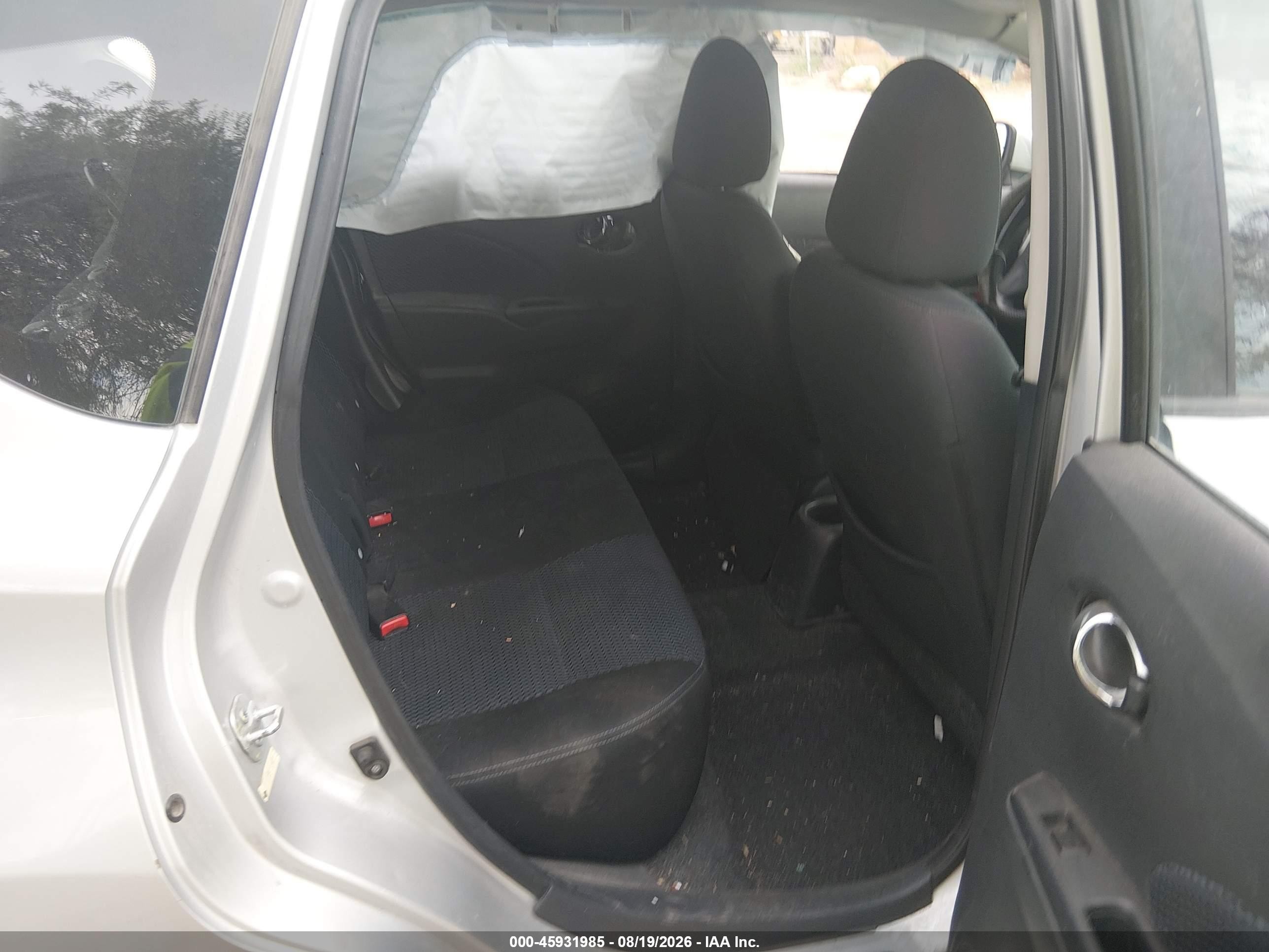 2015 Nissan Versa Note S/s Plus/sv/sl/sr Серебряный vin: 3N1CE2CP4FL424475