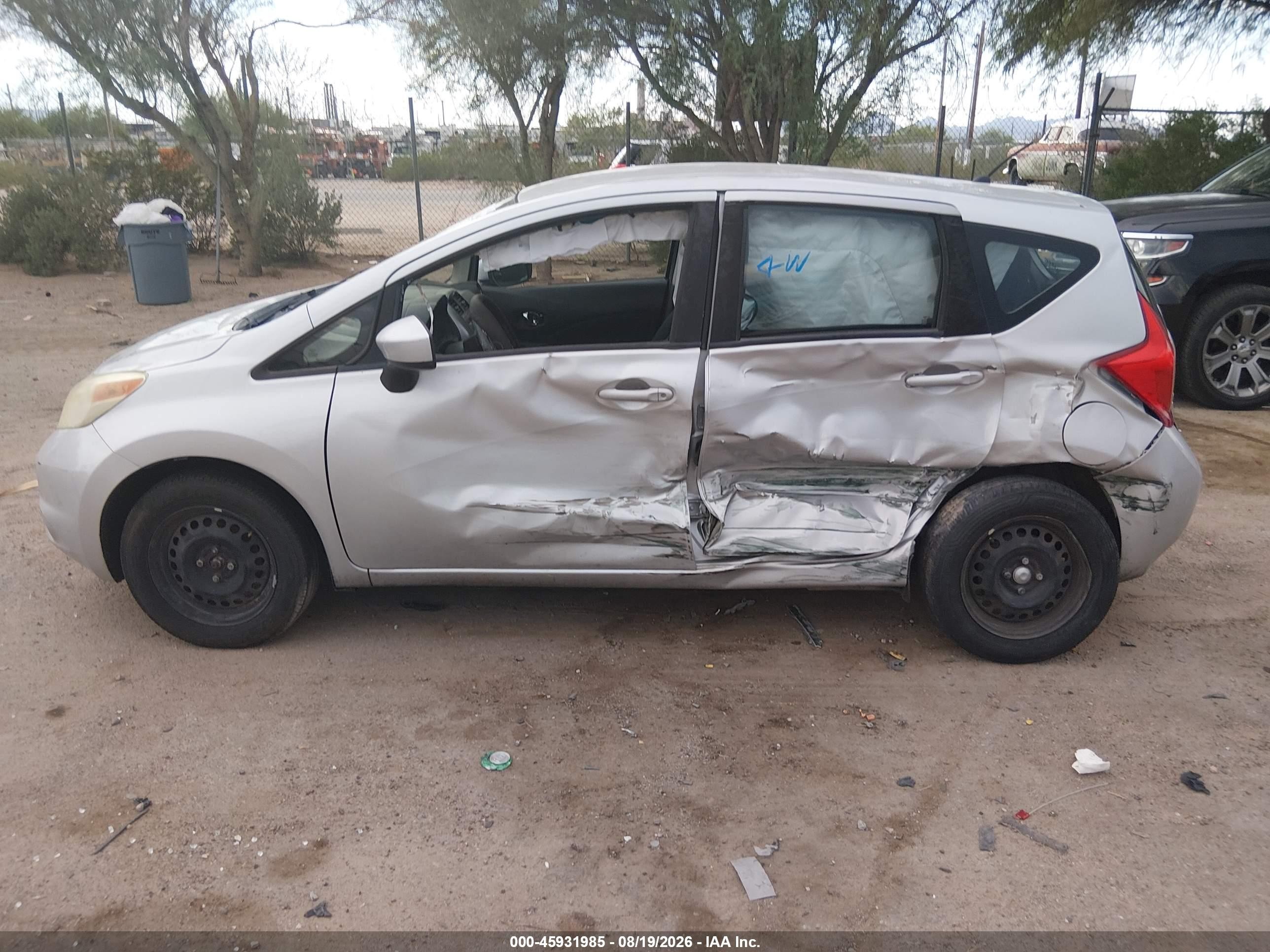 2015 Nissan Versa Note S/s Plus/sv/sl/sr Серебряный vin: 3N1CE2CP4FL424475