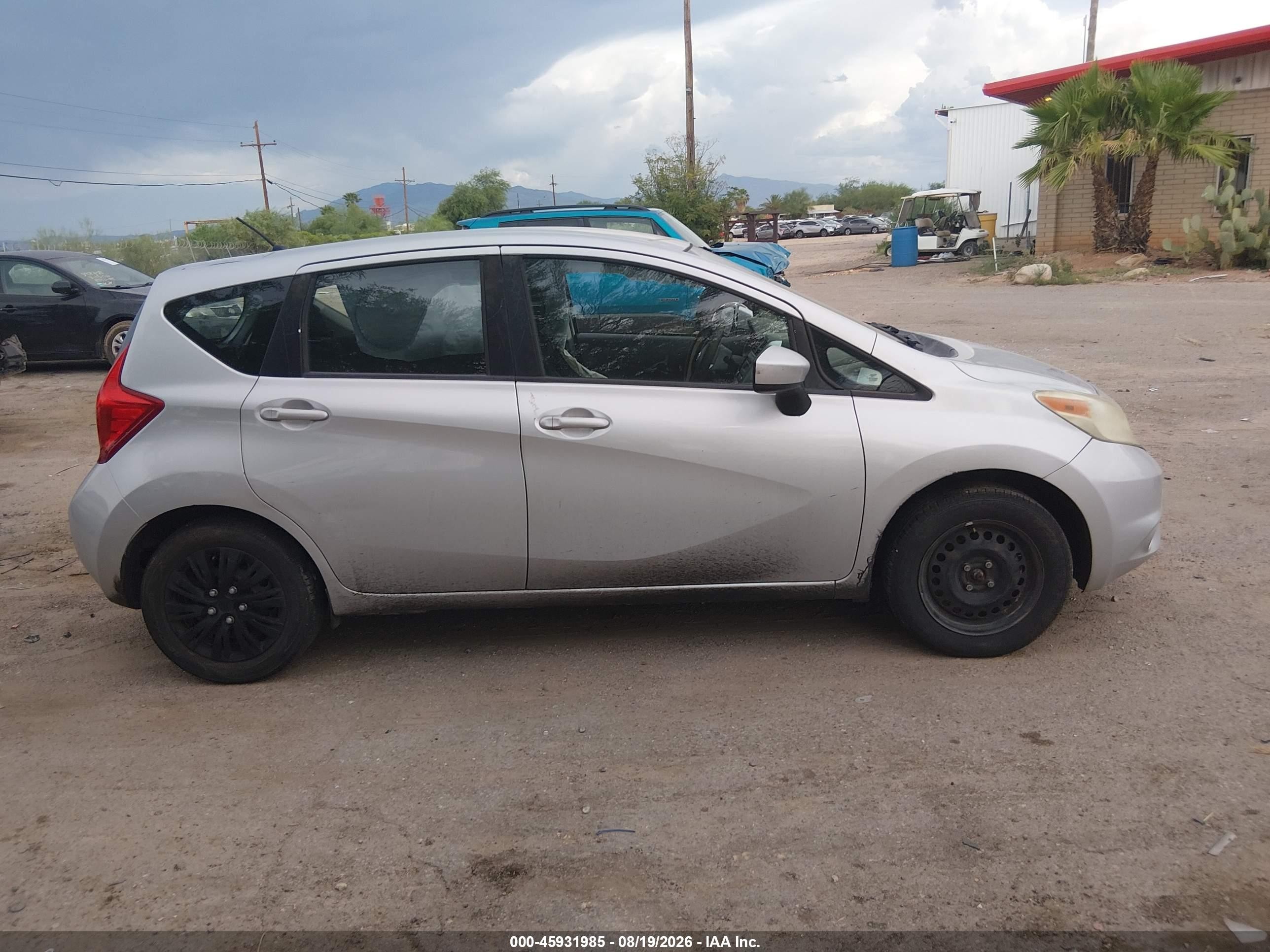 2015 Nissan Versa Note S/s Plus/sv/sl/sr Серебряный vin: 3N1CE2CP4FL424475