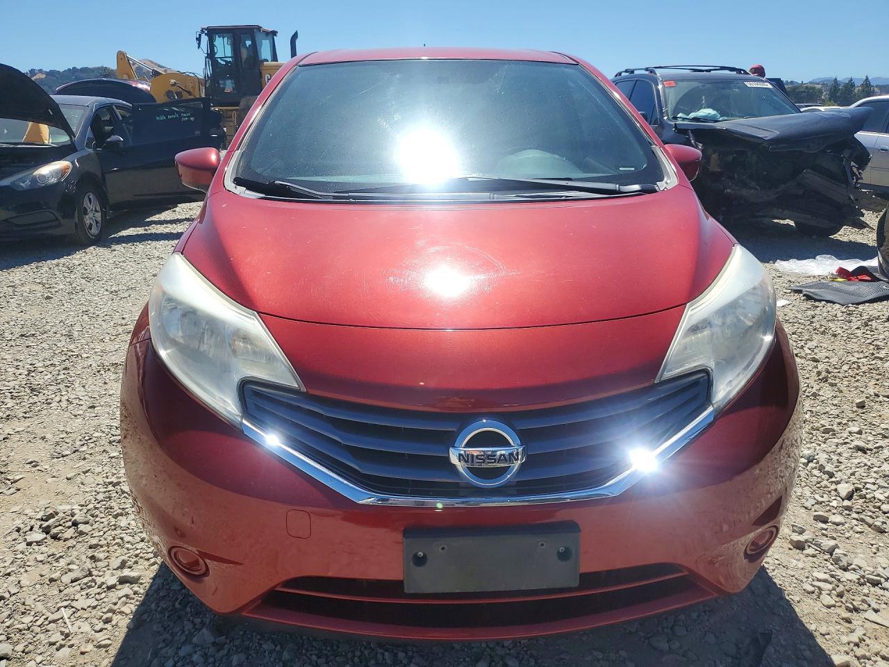 2015 Nissan Versa Note S Red vin: 3N1CE2CP4FL425528