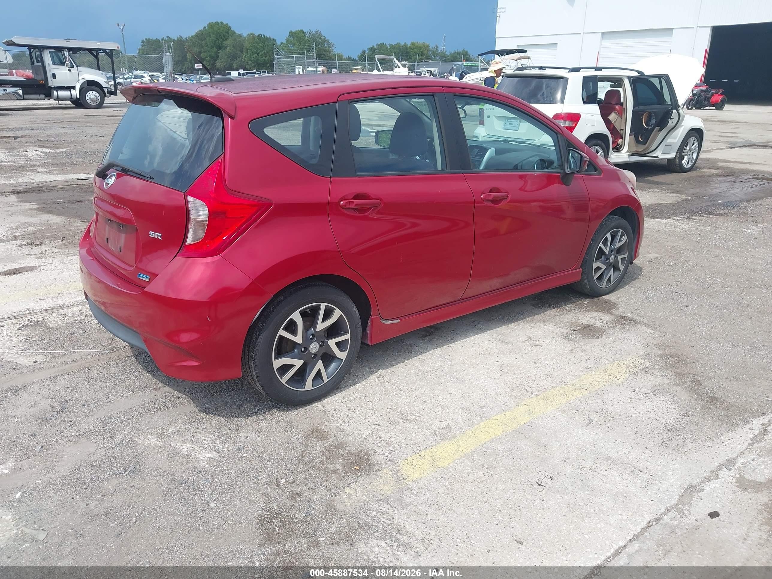 2015 Nissan Versa Note Sr Red vin: 3N1CE2CP4FL429398