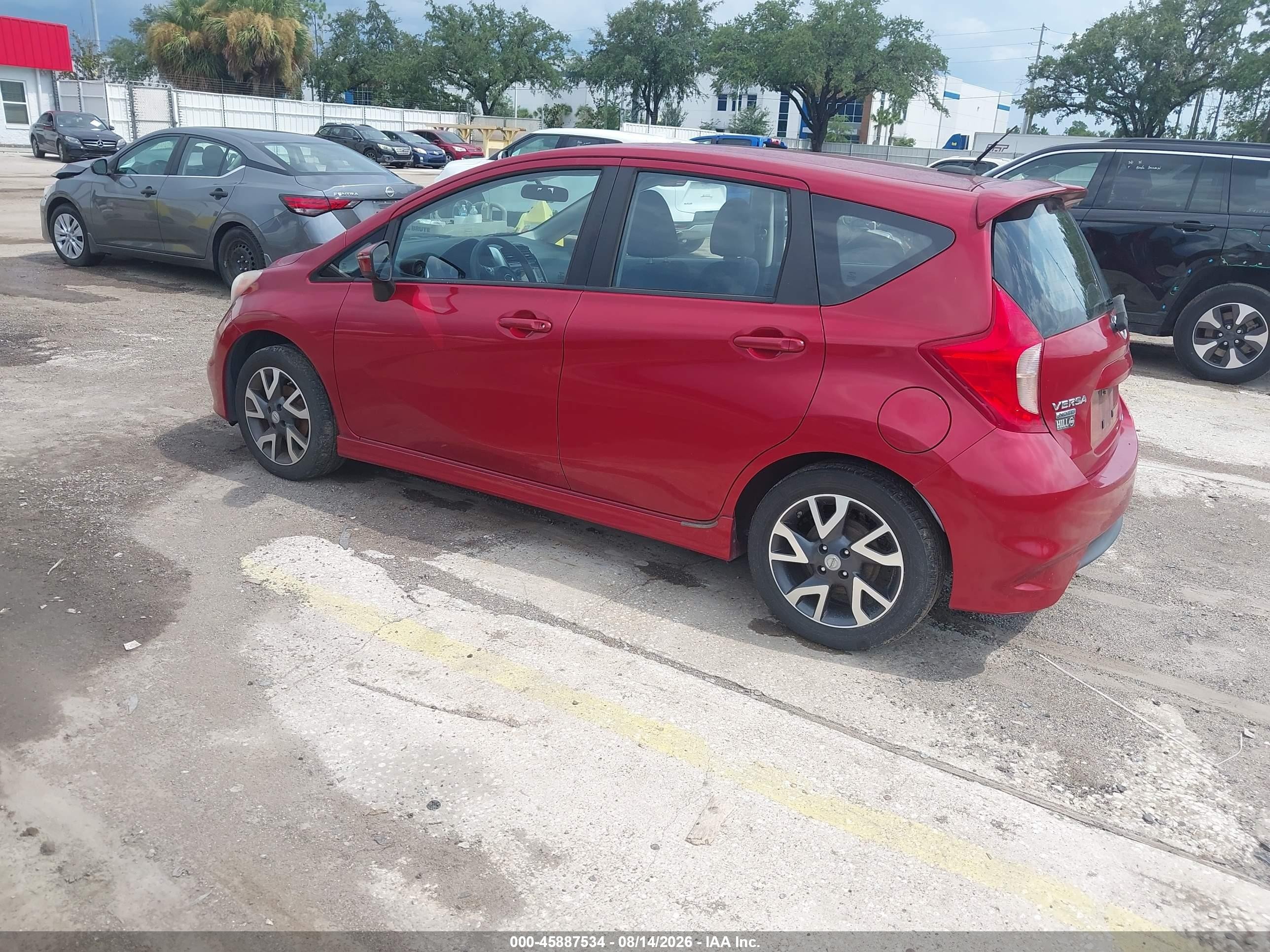 2015 Nissan Versa Note Sr Red vin: 3N1CE2CP4FL429398