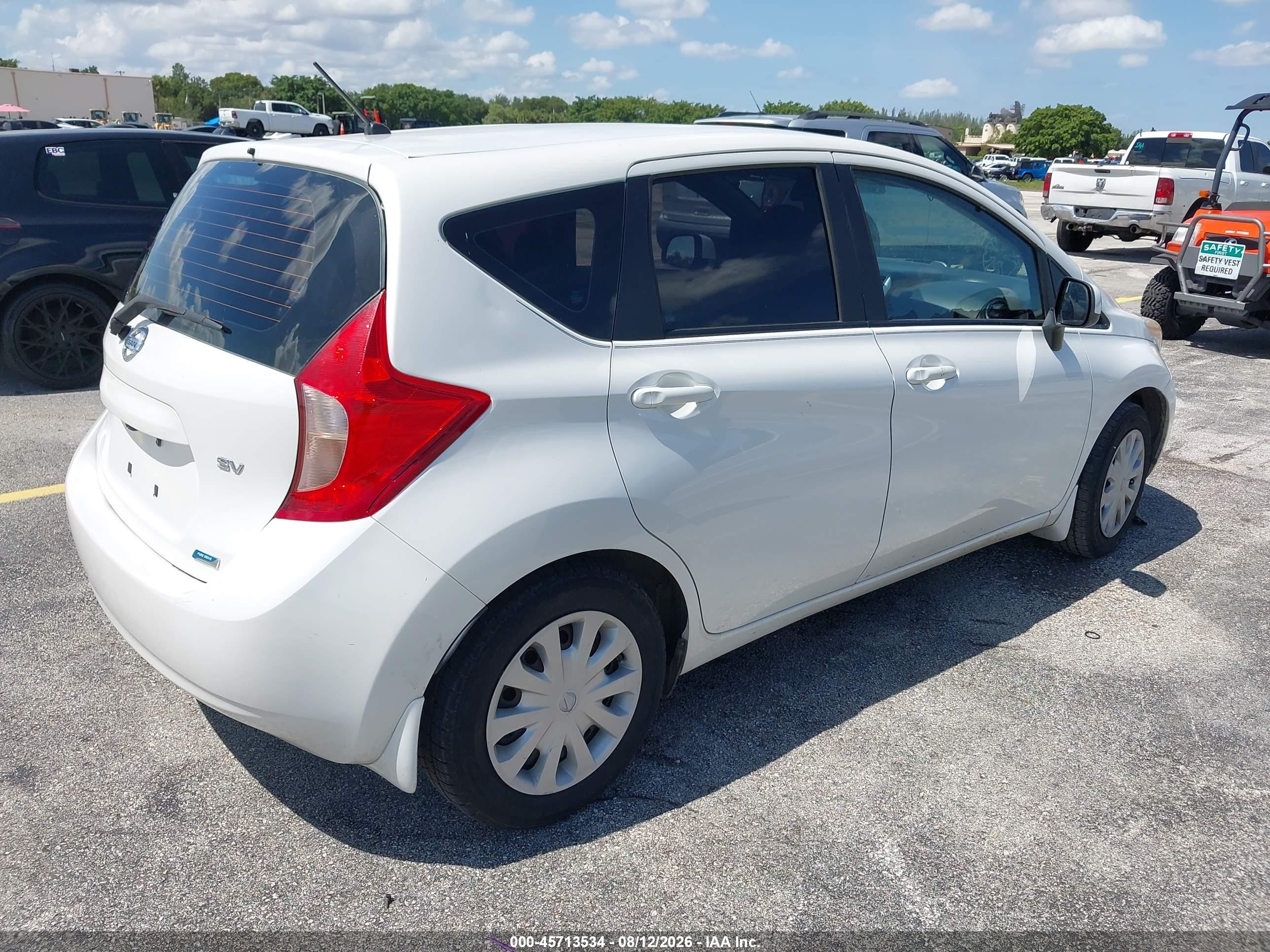 2014 Nissan Versa Note Sv Белый vin: 3N1CE2CP5EL352376