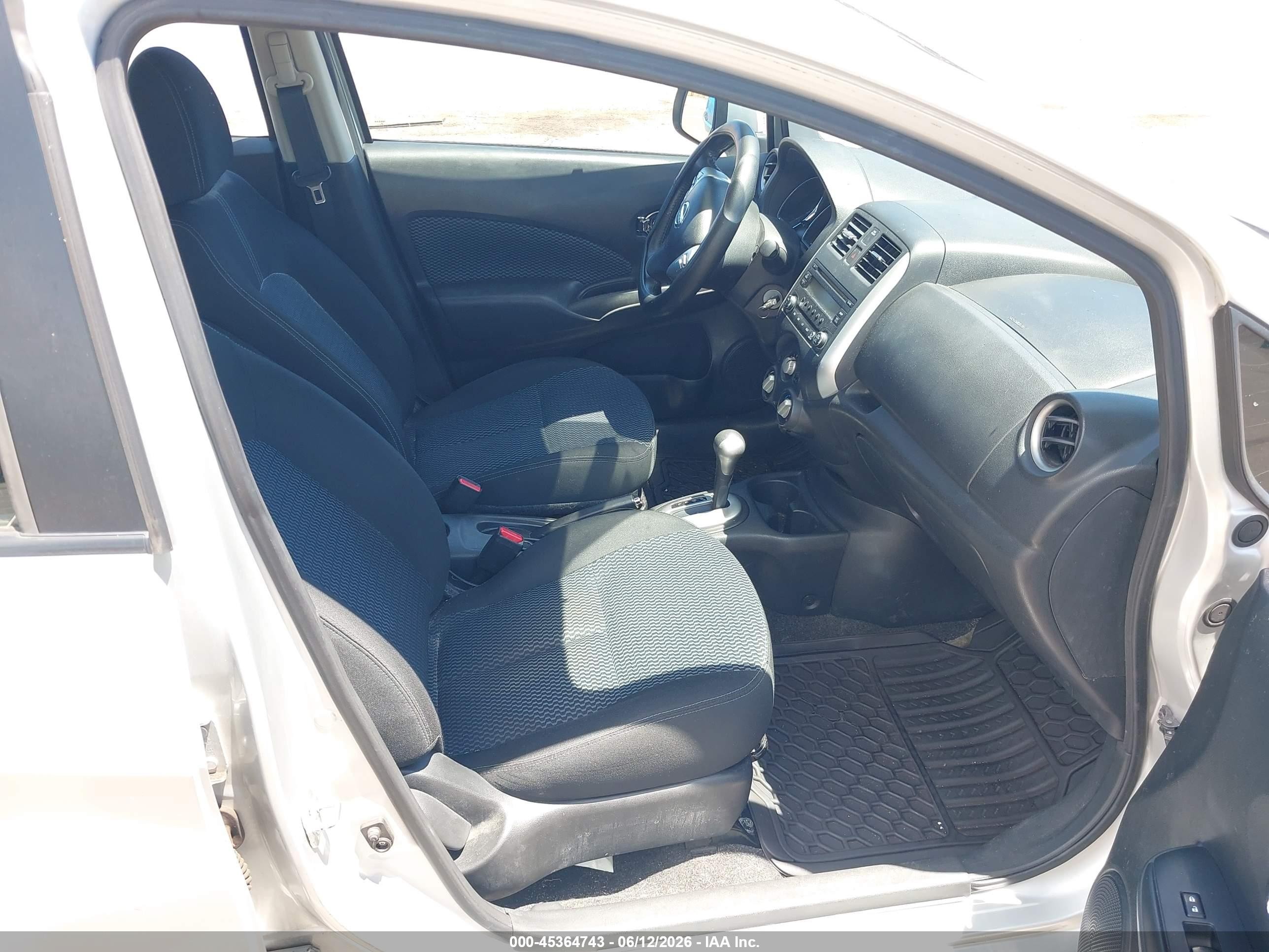 2014 Nissan Versa Note Sv Silver vin: 3N1CE2CP5EL381151