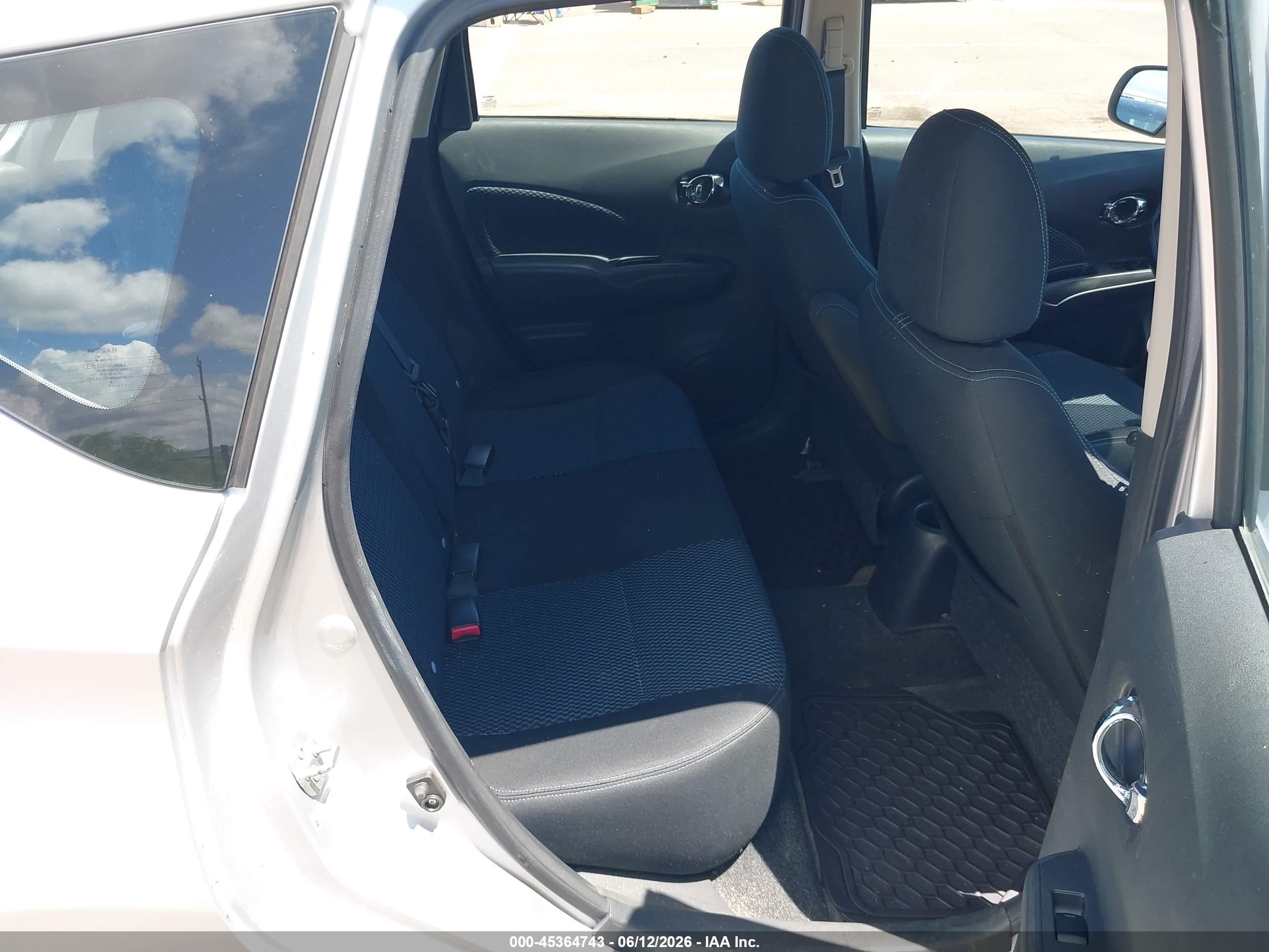 2014 Nissan Versa Note Sv Silver vin: 3N1CE2CP5EL381151