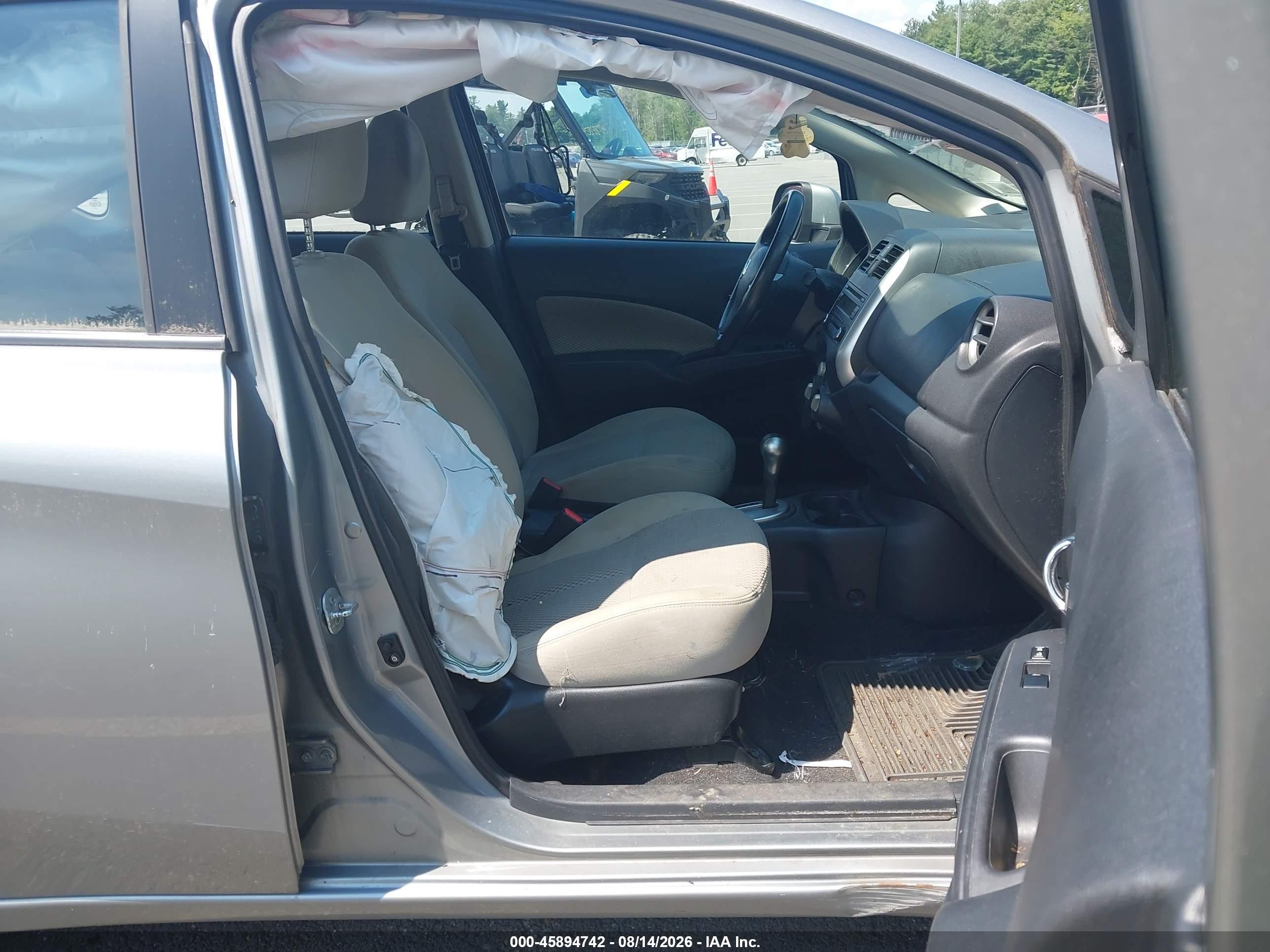 2014 Nissan Versa Note Sv Серебряный vin: 3N1CE2CP5EL388925