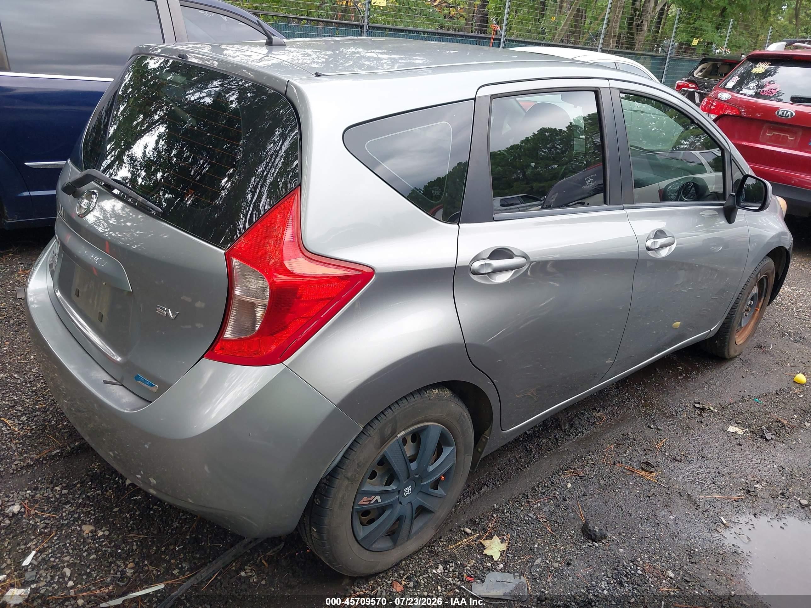 2014 Nissan Versa Note Sv Silver vin: 3N1CE2CP5EL394479